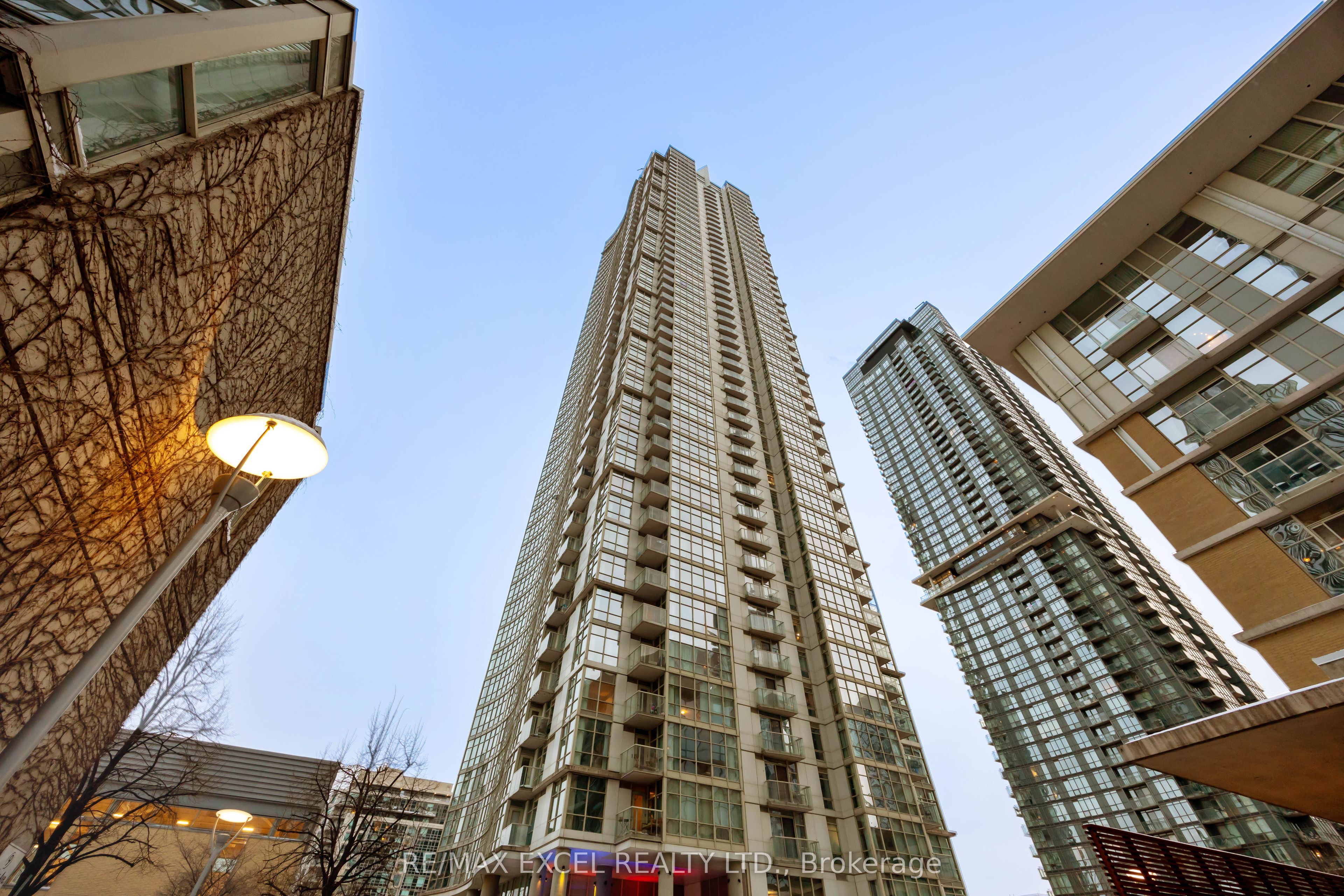 #2603 - 35 Mariner Terrace Property Photo 1