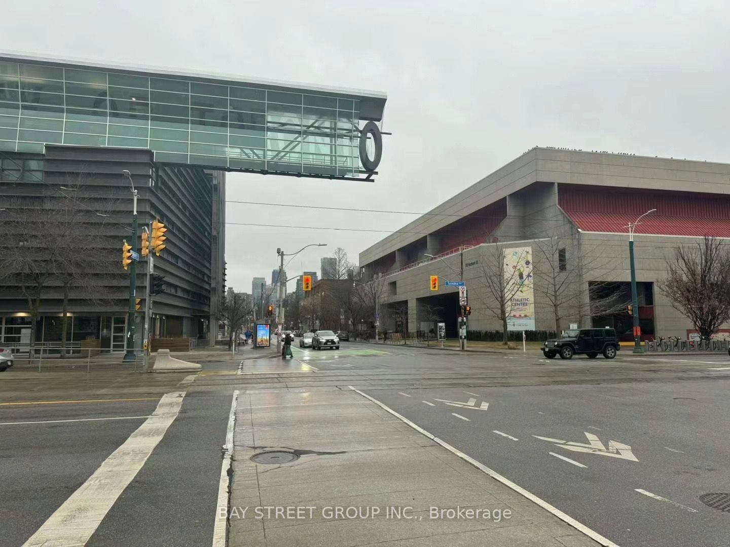#2nd Fl - 648 Spadina Avenue Property Photo 12