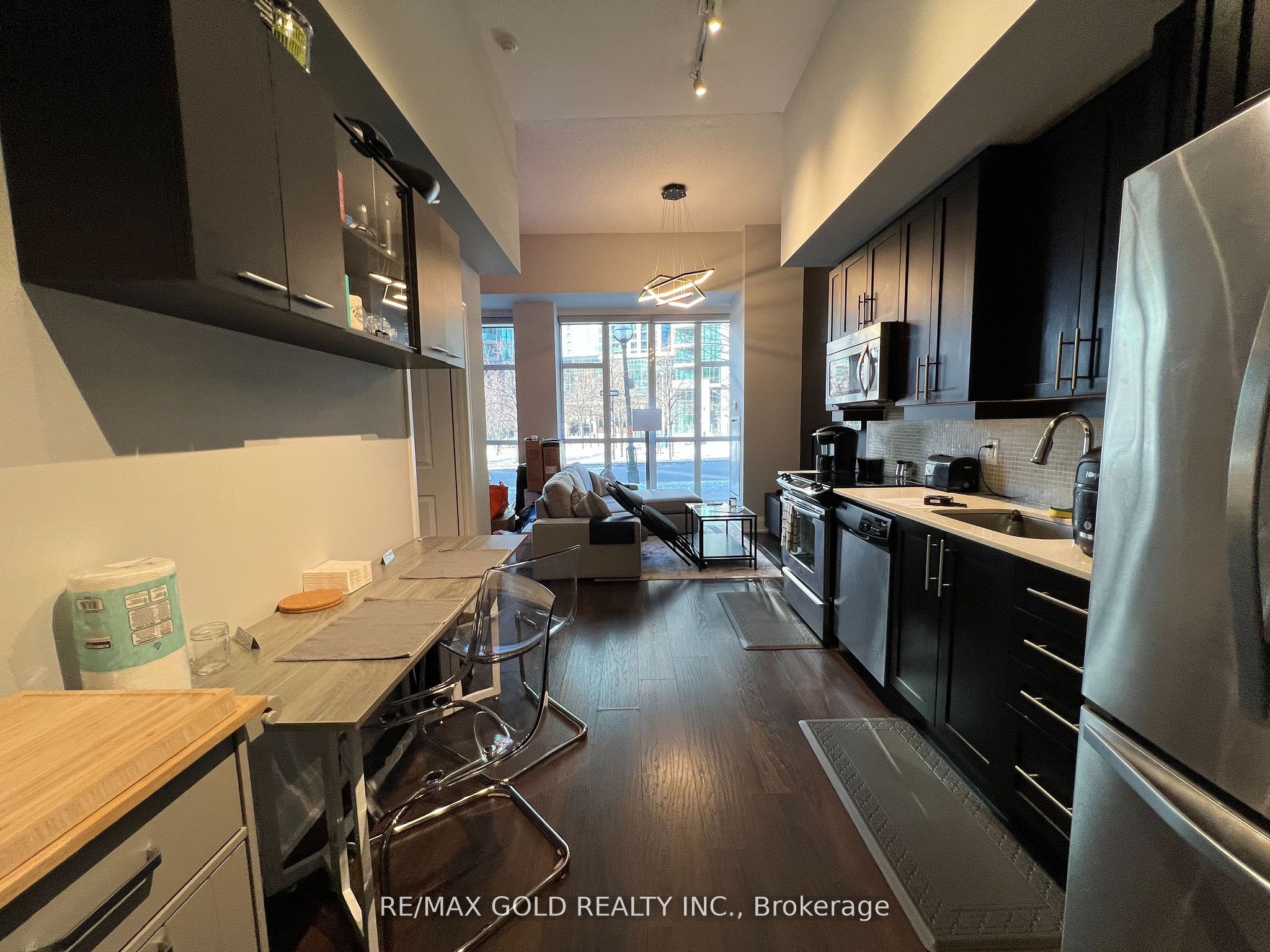 #108 - 23 Bastion Street Property Photo 8