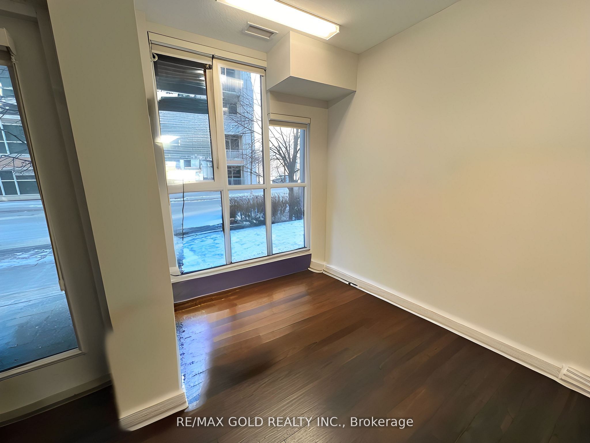 #108 - 23 Bastion Street Property Photo 11