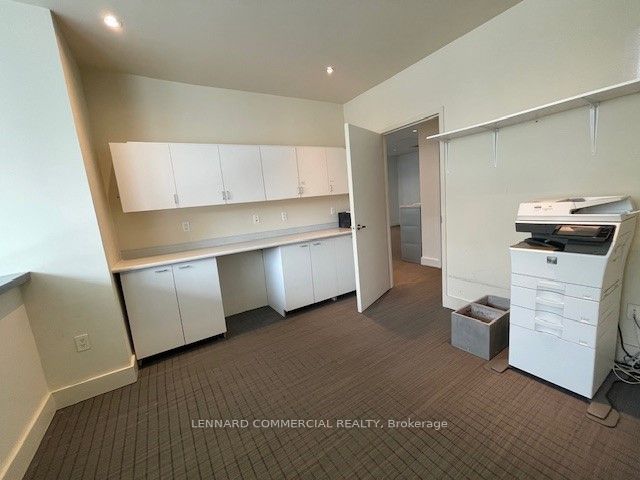 #210 - 160 Pears Avenue Property Photo 7