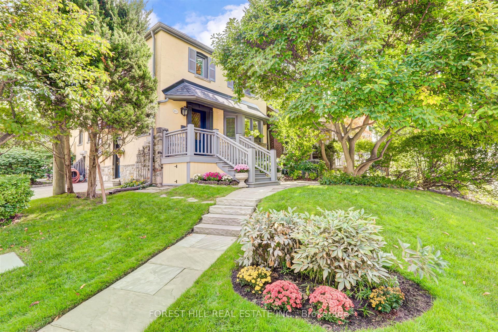 465 Spadina Road Property Photo 1