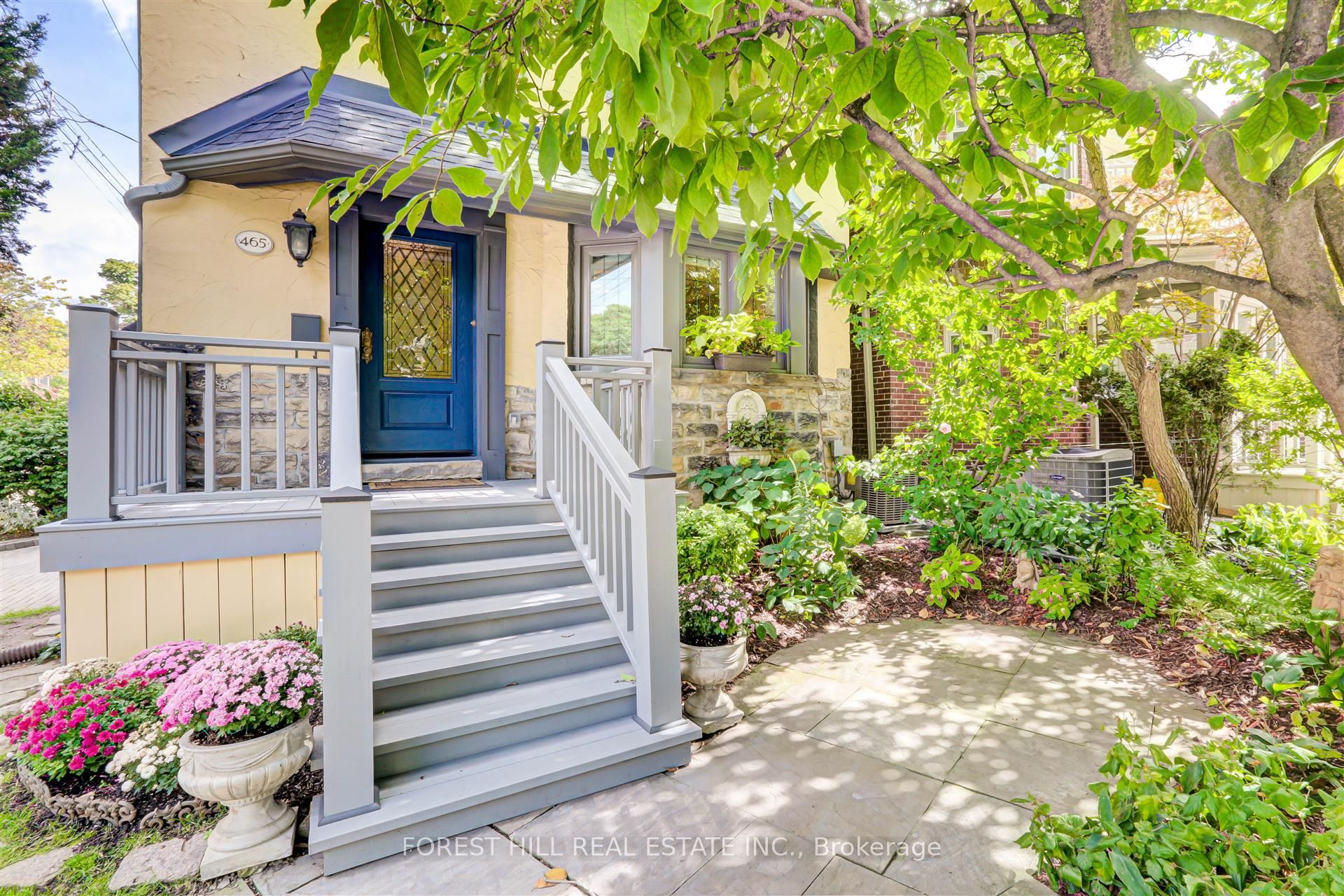465 Spadina Road Property Photo 2