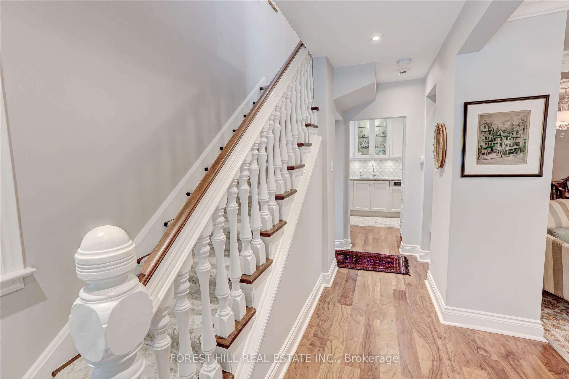 465 Spadina Road Property Photo 5
