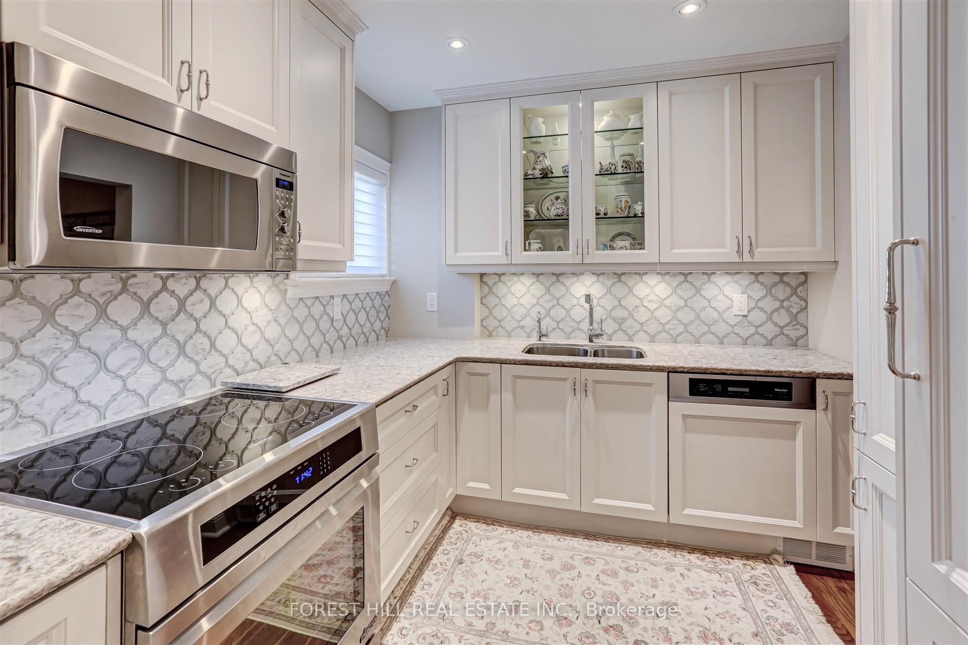 465 Spadina Road Property Photo 13