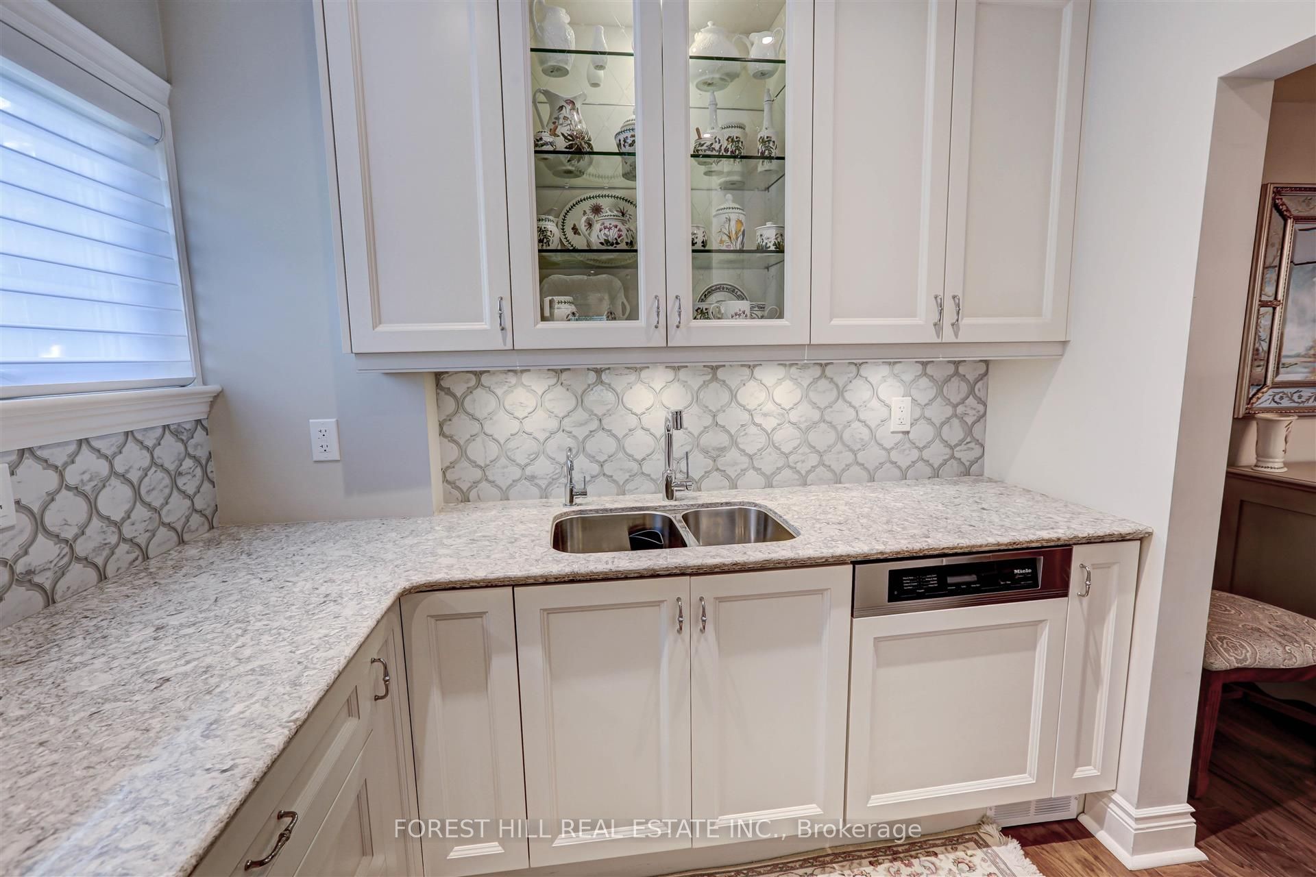 465 Spadina Road Property Photo 14