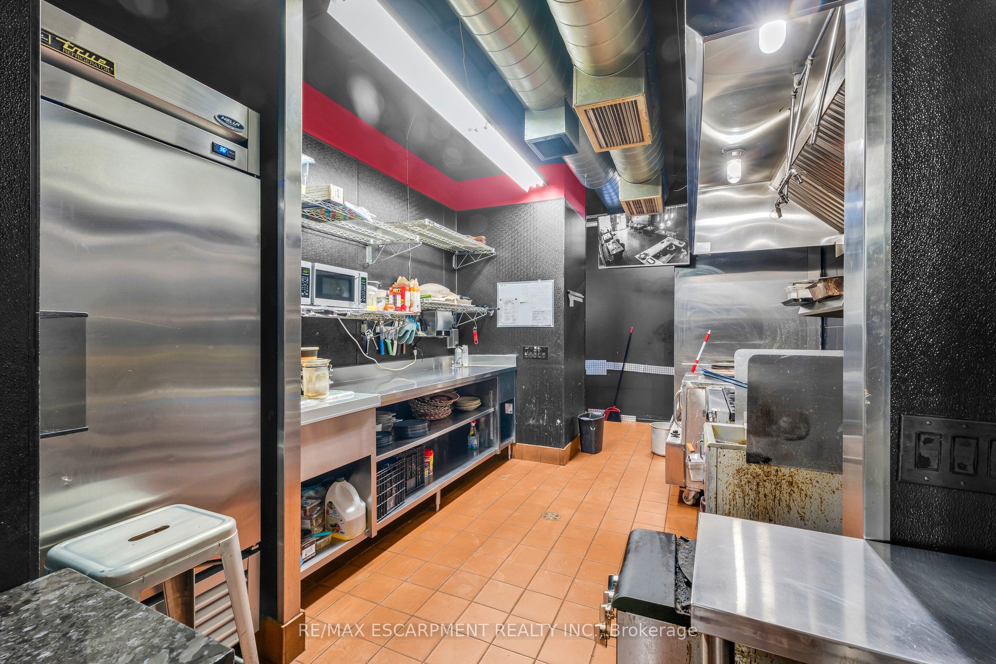628 King Street Property Photo 18