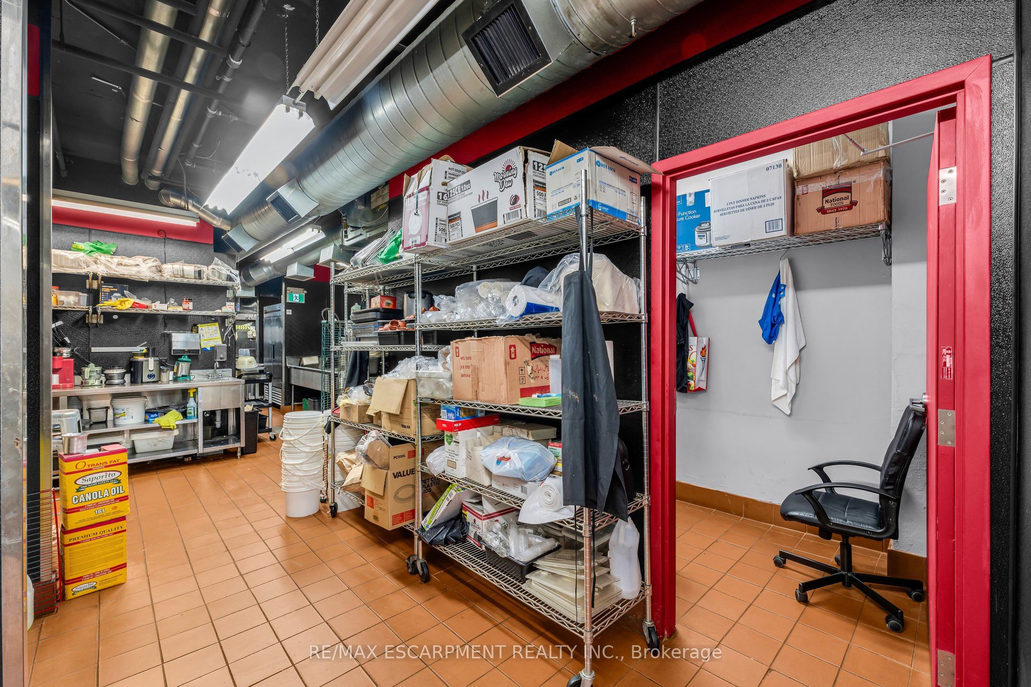 628 King Street Property Photo 23