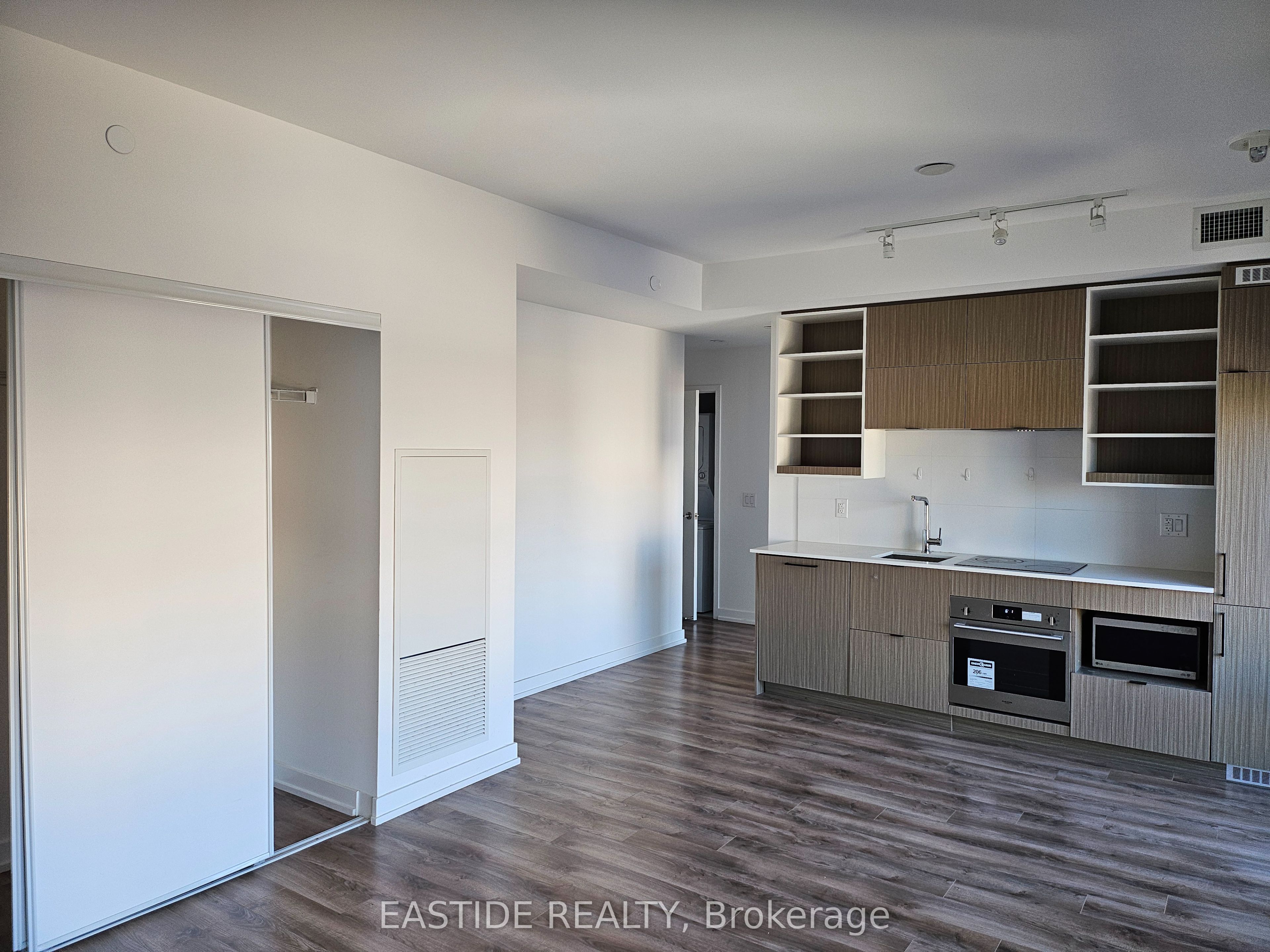 #2302 - 20 Edward Street Property Photo 3