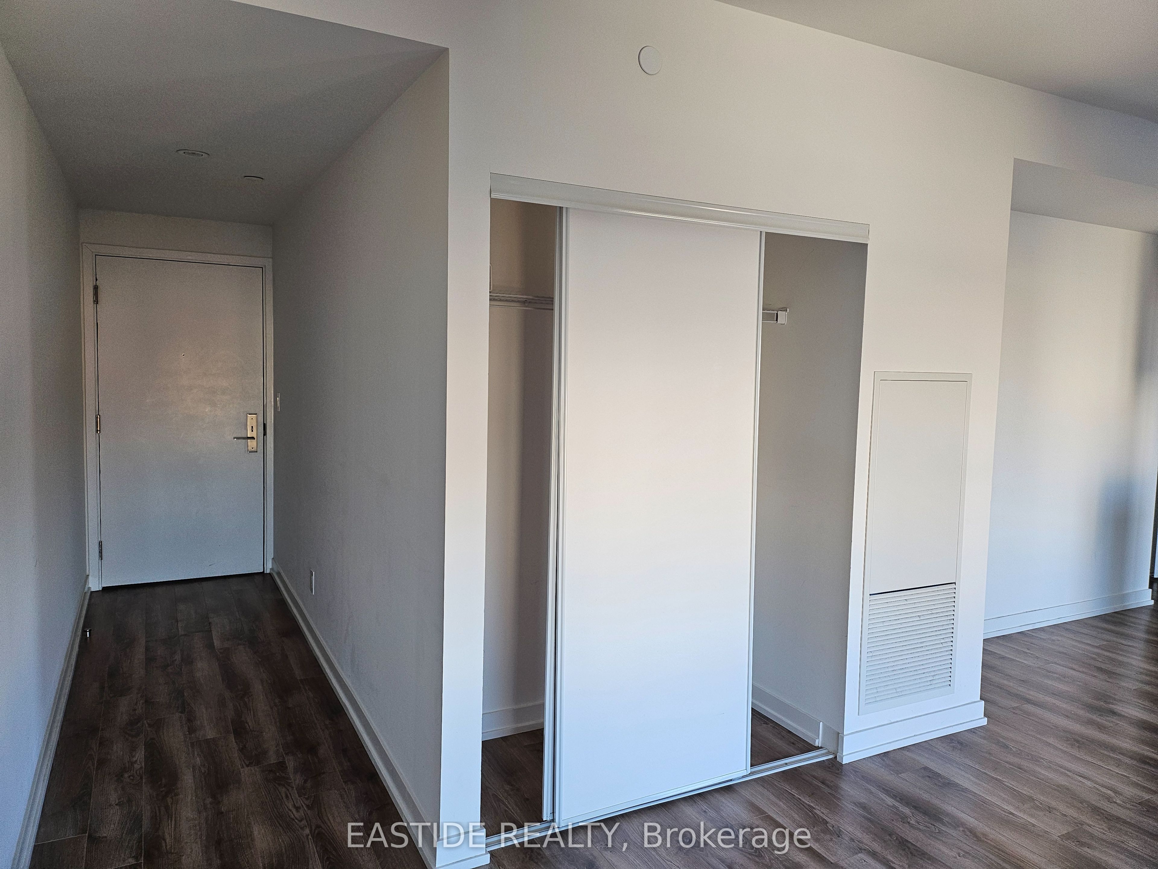 #2302 - 20 Edward Street Property Photo 4