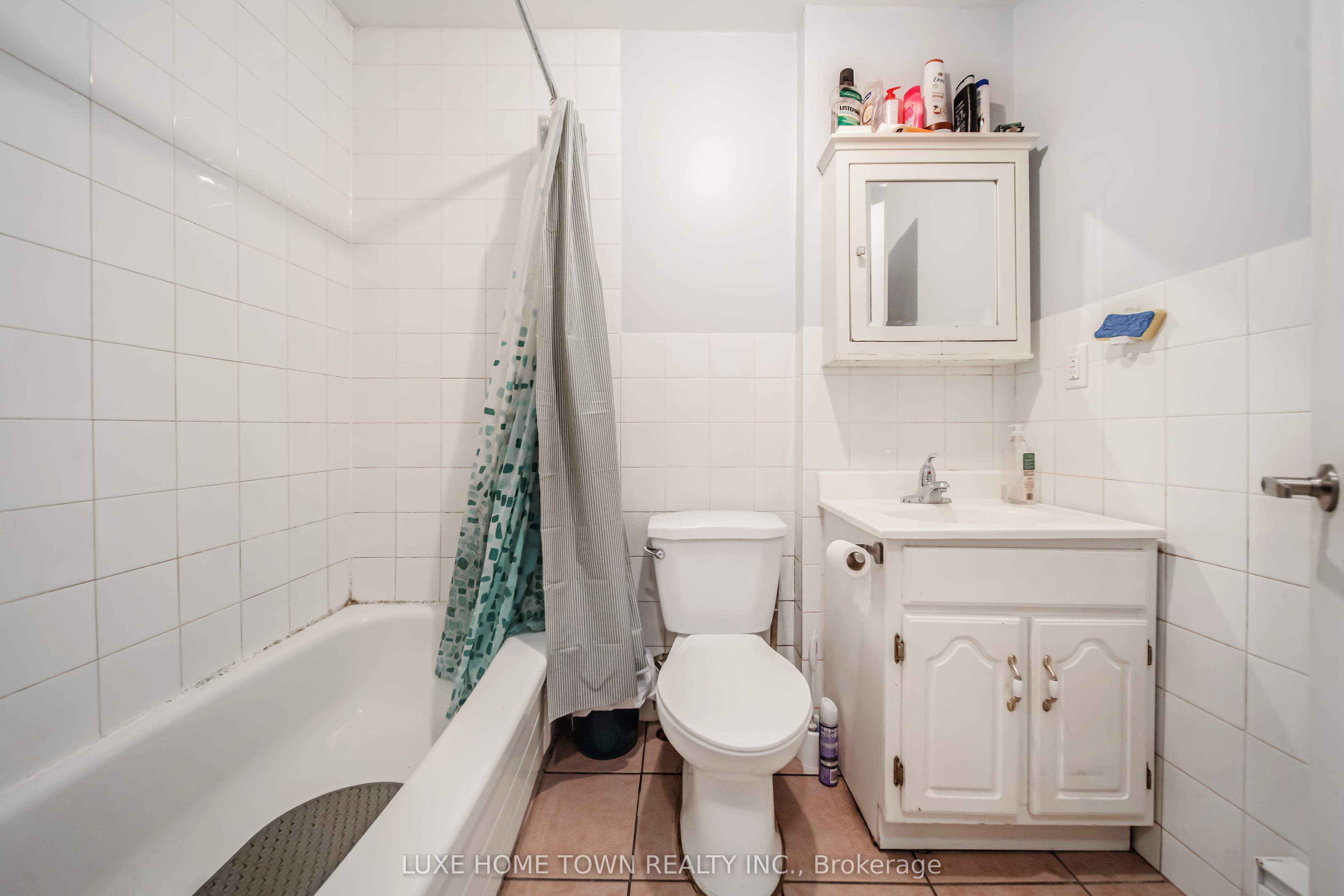 844 Dundas Street Property Photo 30