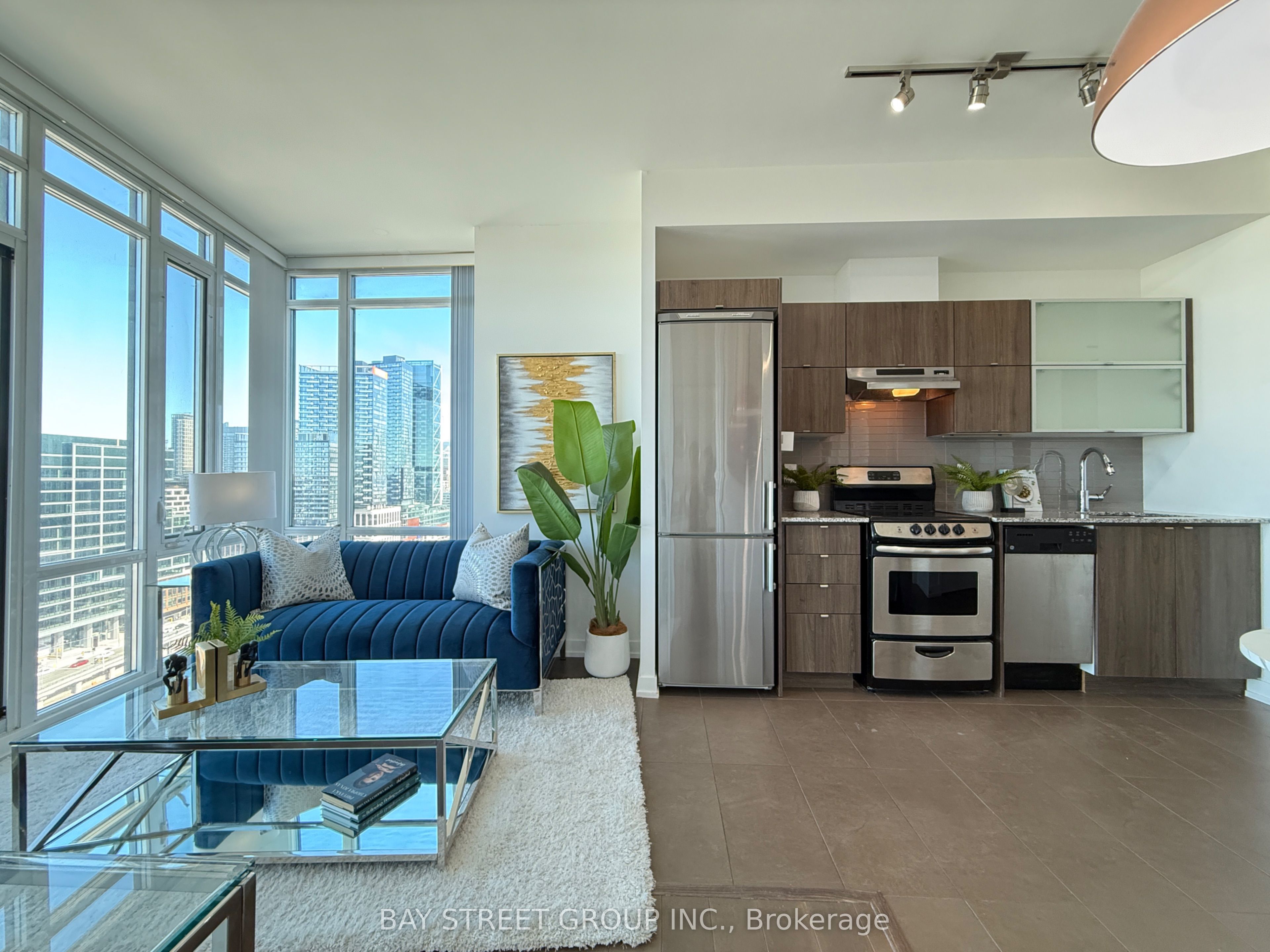 #2003 - 170 Fort York Boulevard Property Photo 2