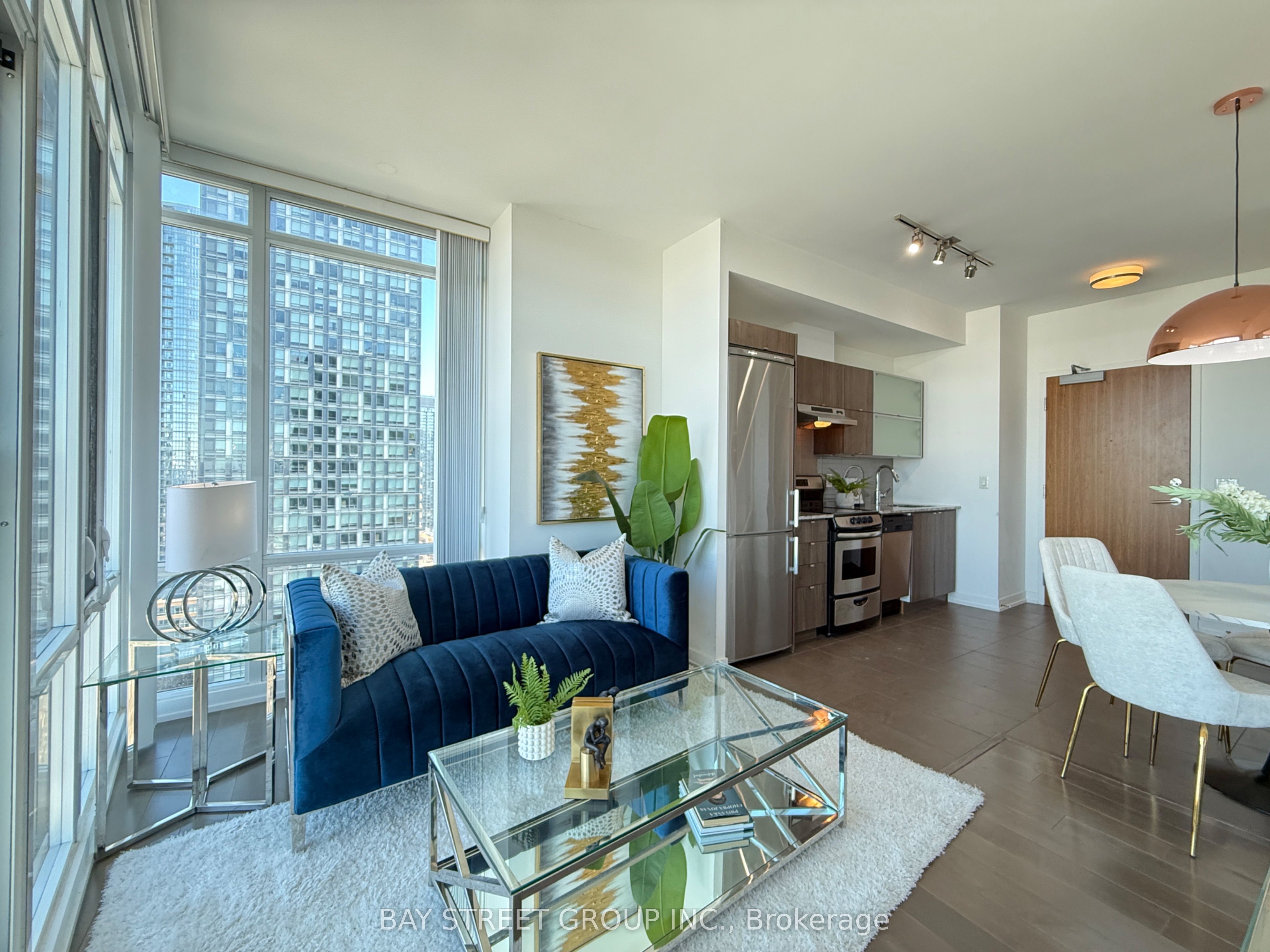 #2003 - 170 Fort York Boulevard Property Photo 4
