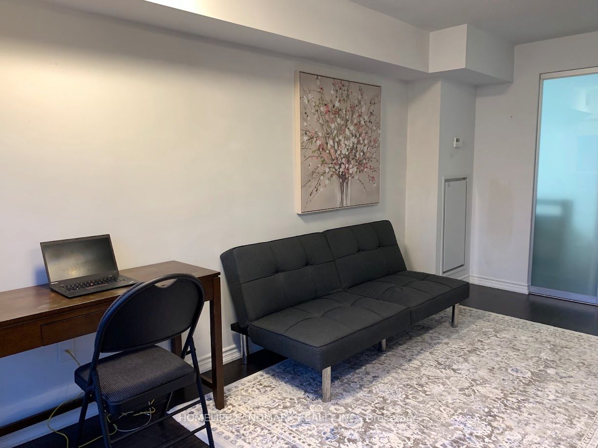 #2006 - 386 Yonge Street Property Photo 3