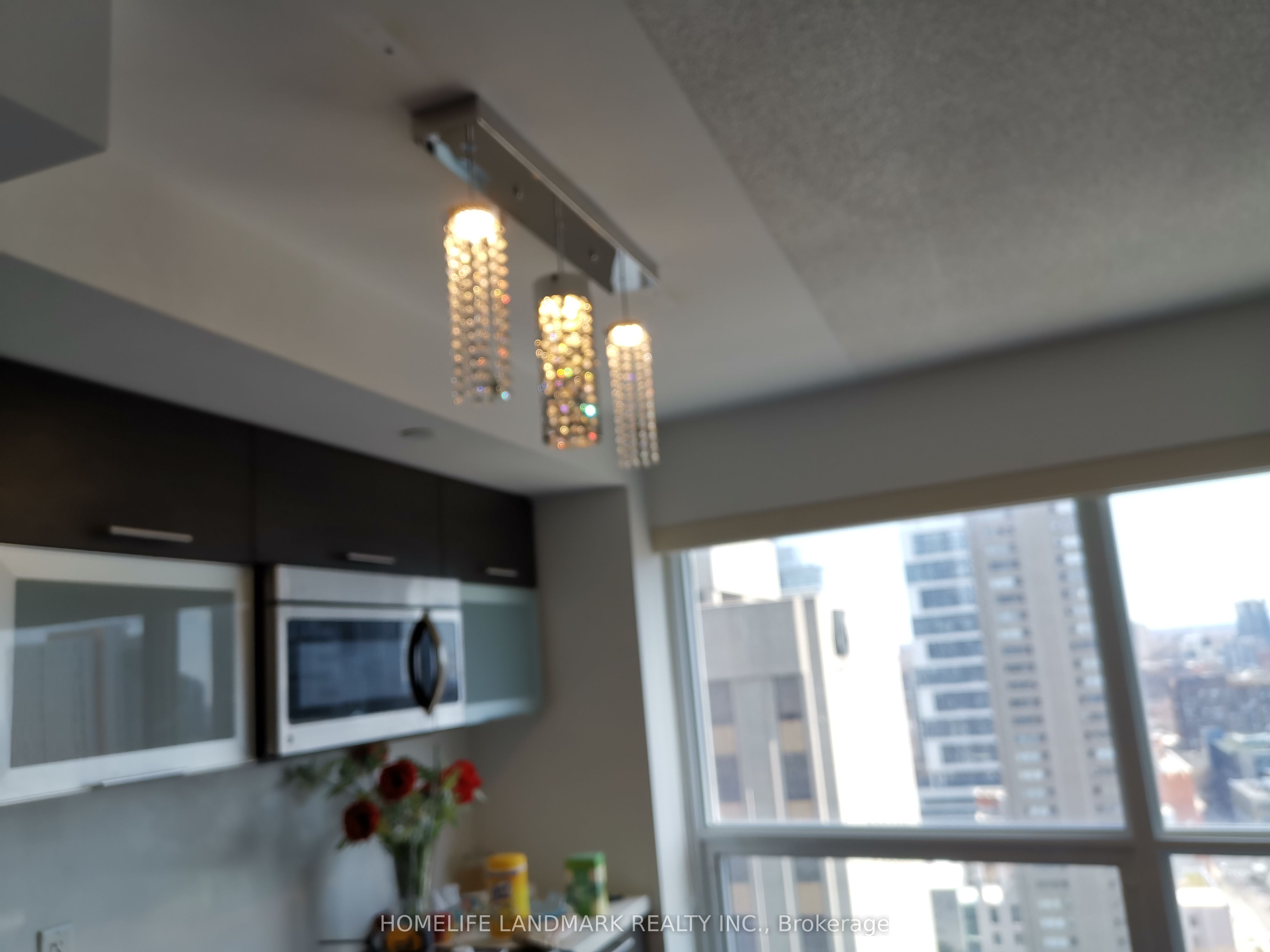 #2006 - 386 Yonge Street Property Photo 9