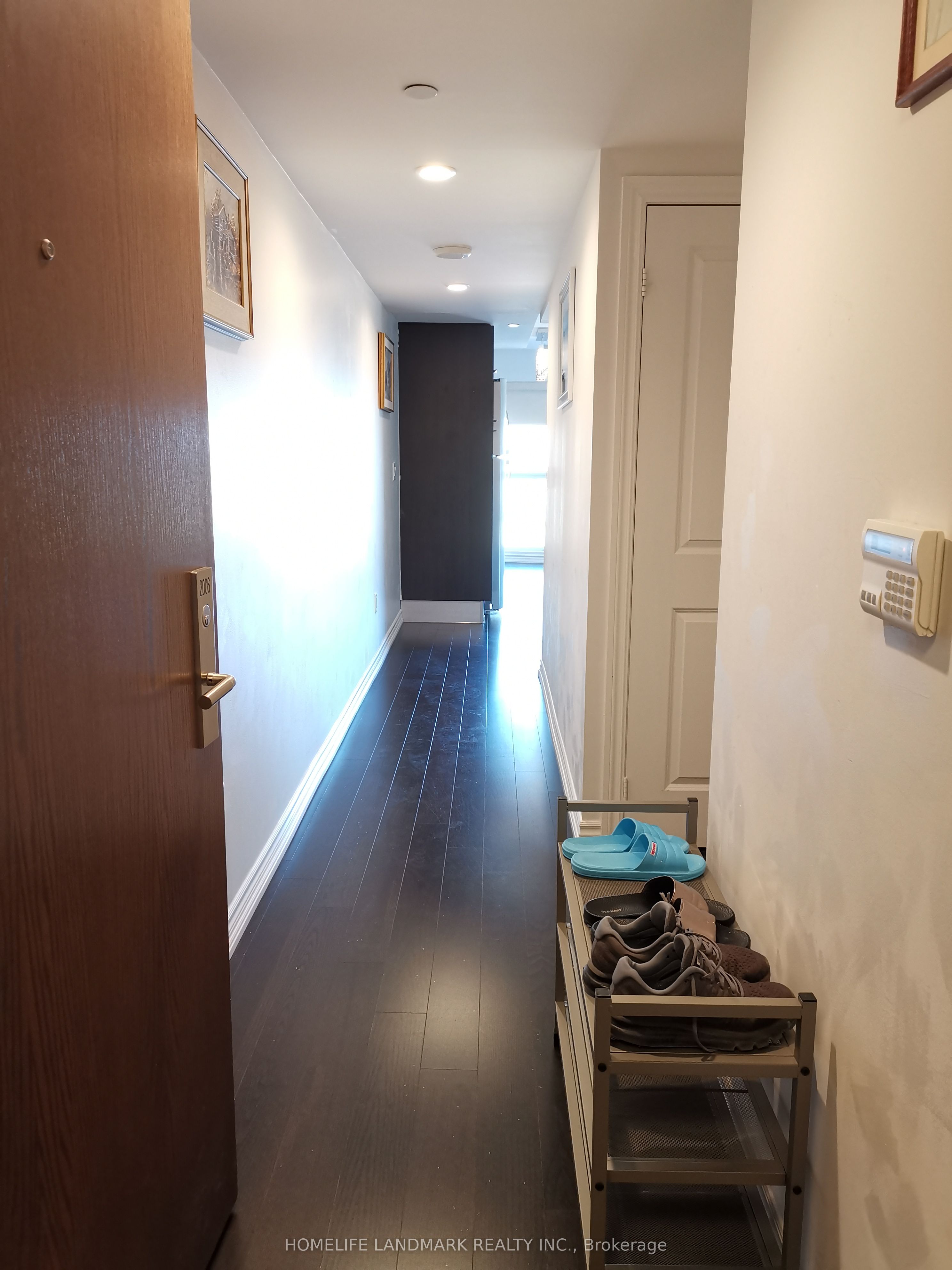 #2006 - 386 Yonge Street Property Photo 13