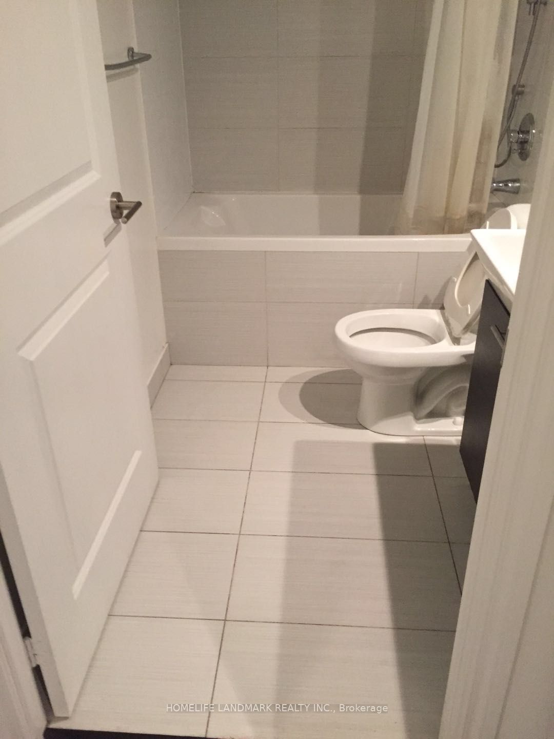 #2006 - 386 Yonge Street Property Photo 18