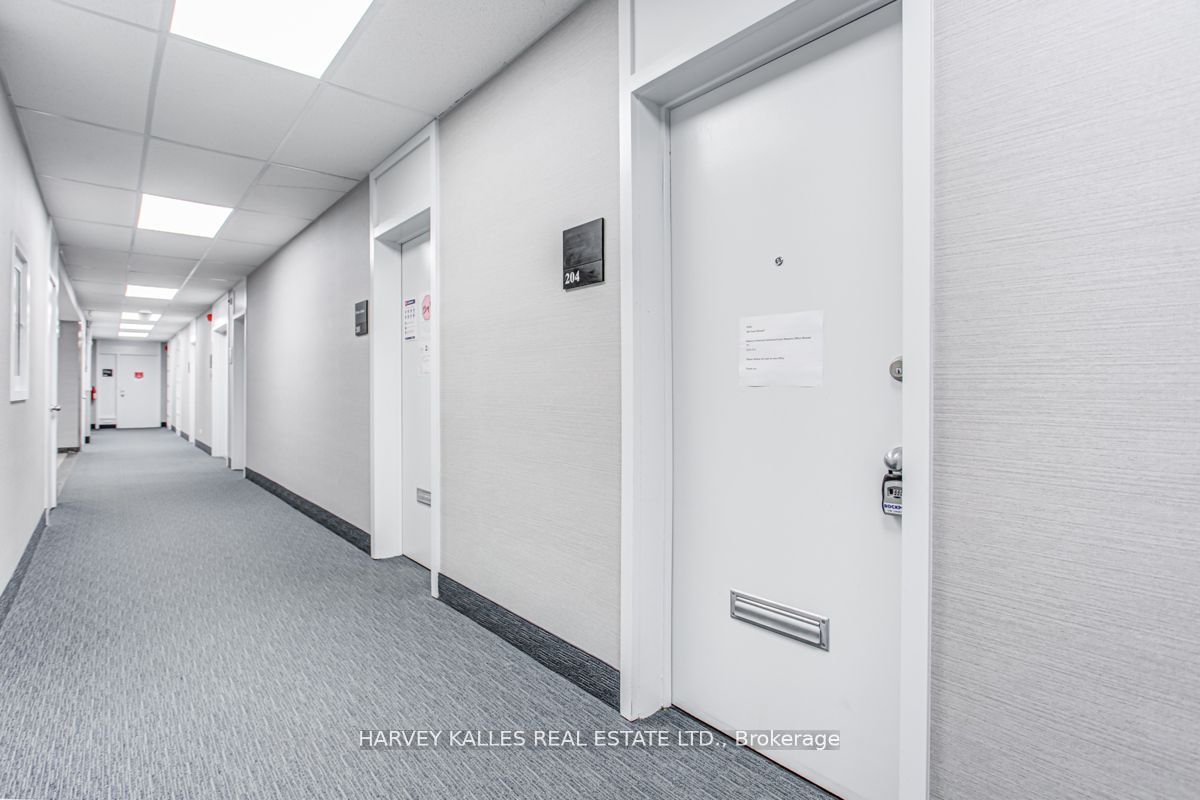 #405 - 170 The Donway West Property Photo 6