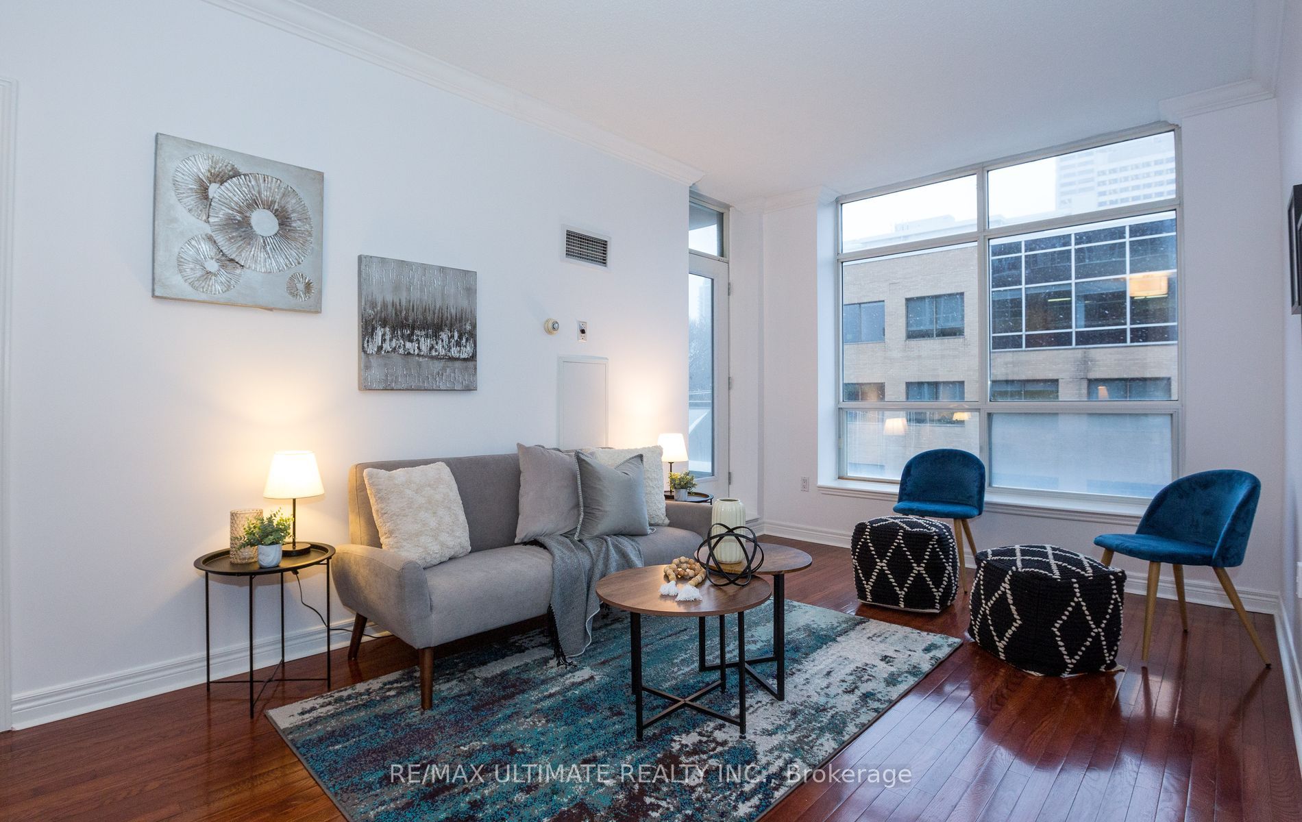 #304 - 2 Edith Drive Property Photo 7