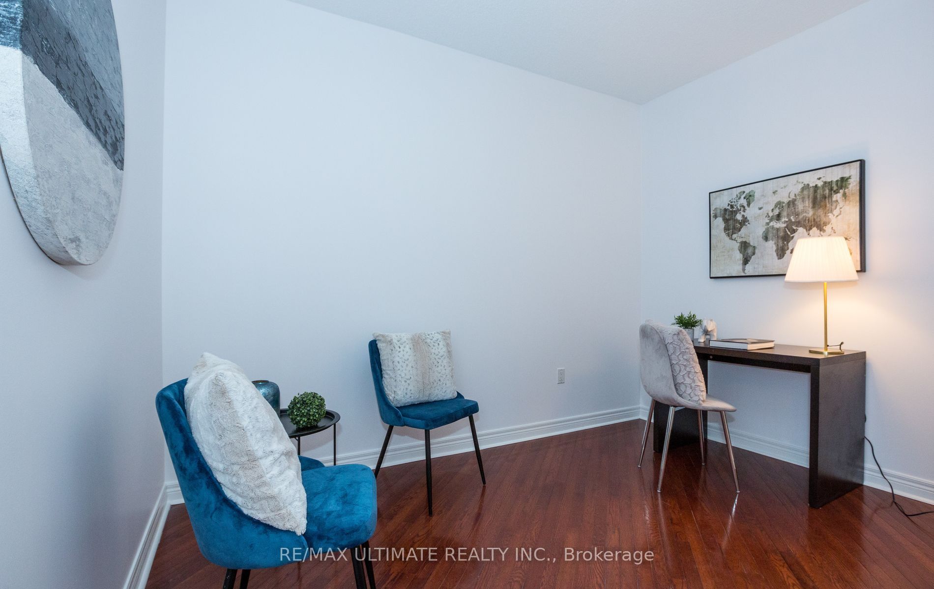 #304 - 2 Edith Drive Property Photo 11