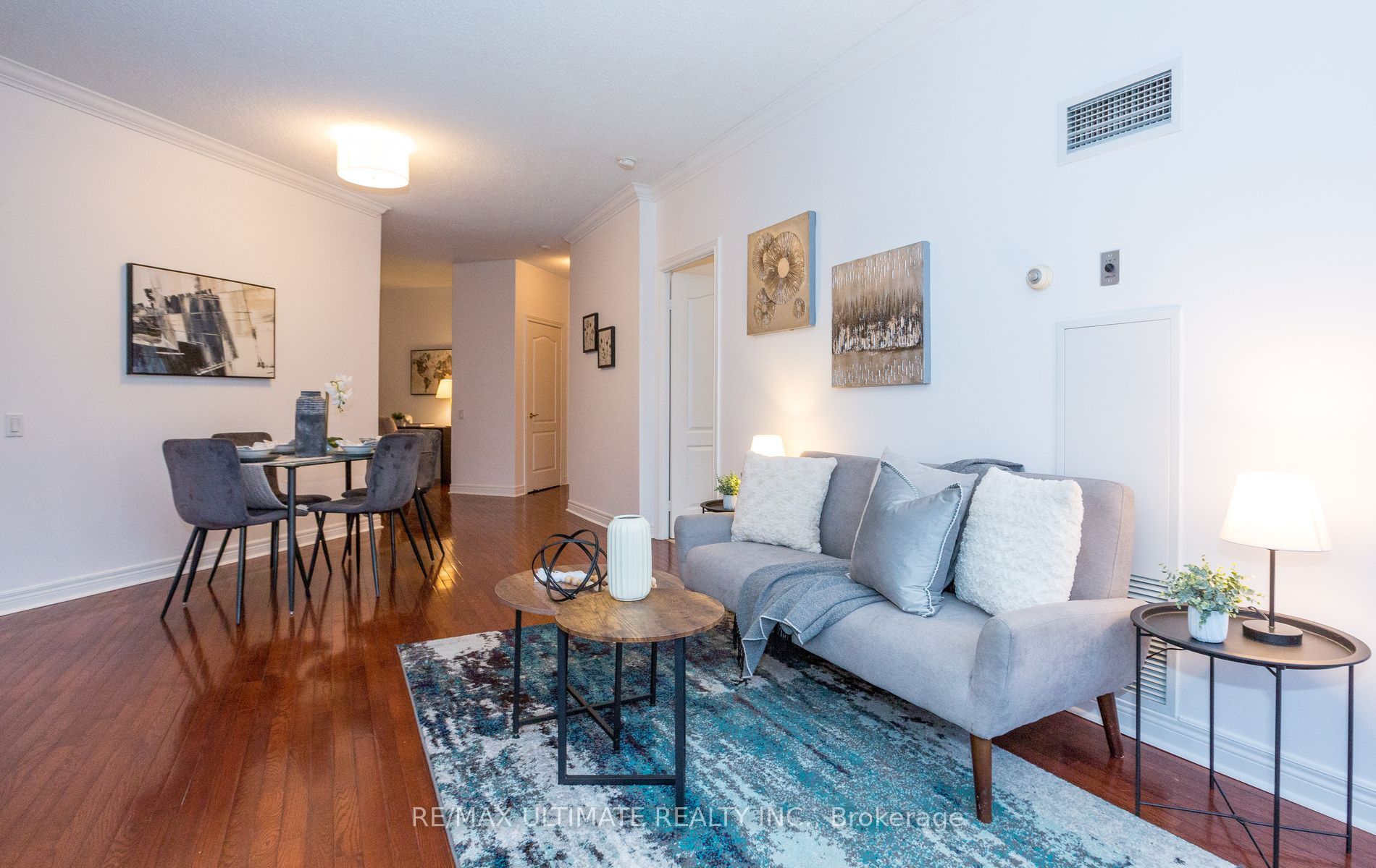#304 - 2 Edith Drive Property Photo 17