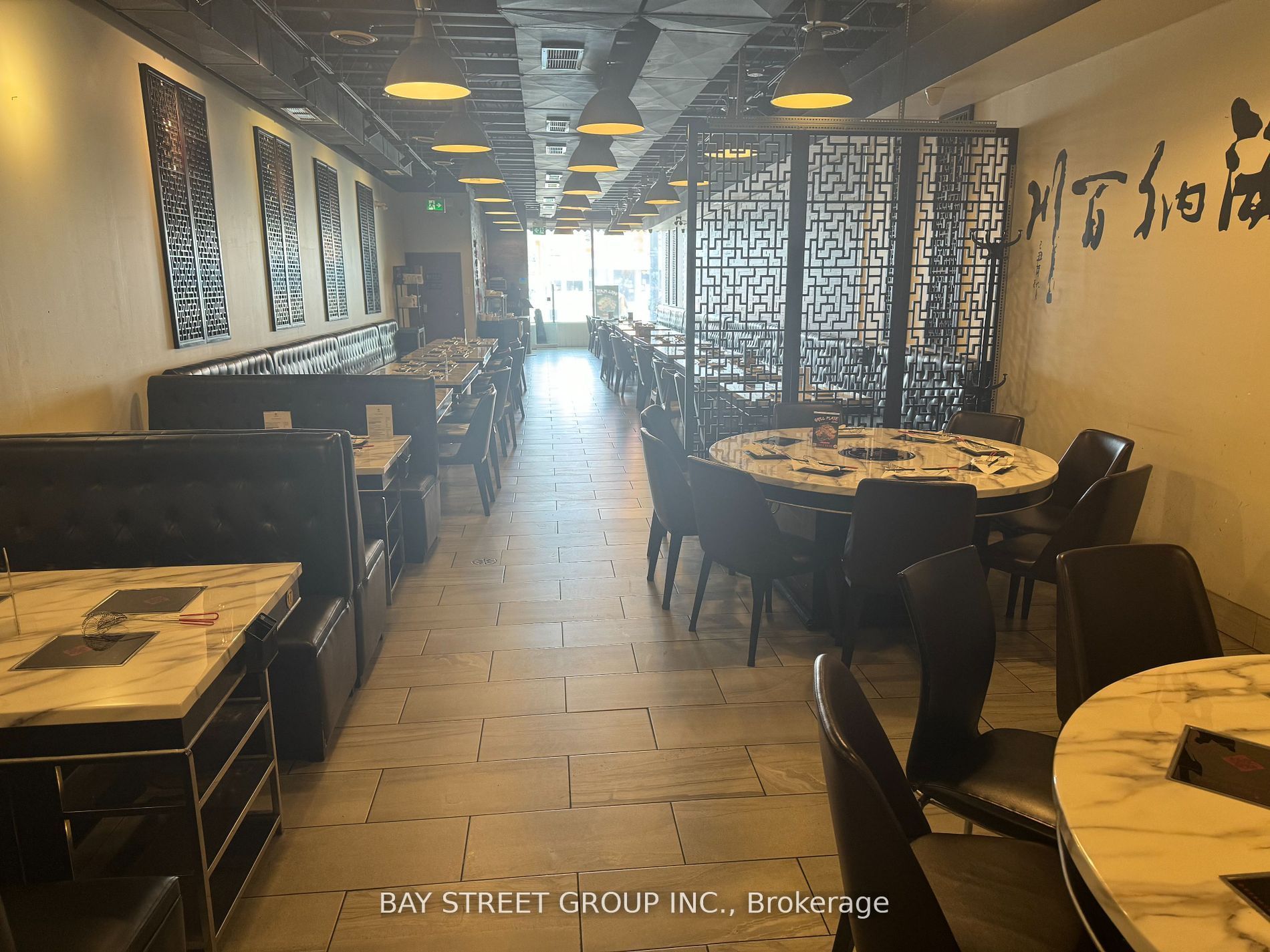 #main - 327 Spadina Avenue Property Photo 4