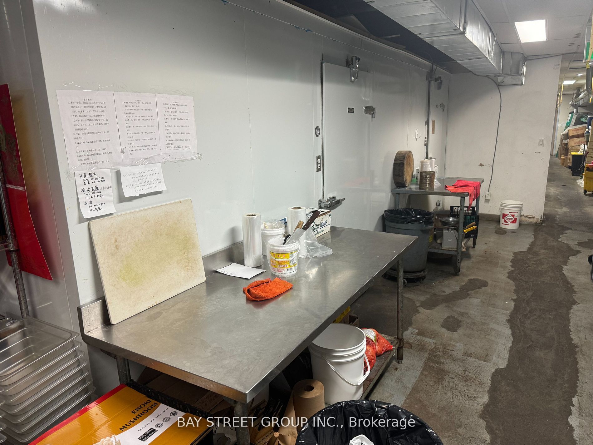 #main - 327 Spadina Avenue Property Photo 10
