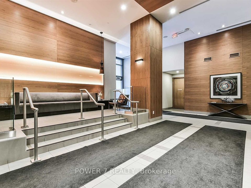 #503 - 295 Adelaide Street Property Photo 3