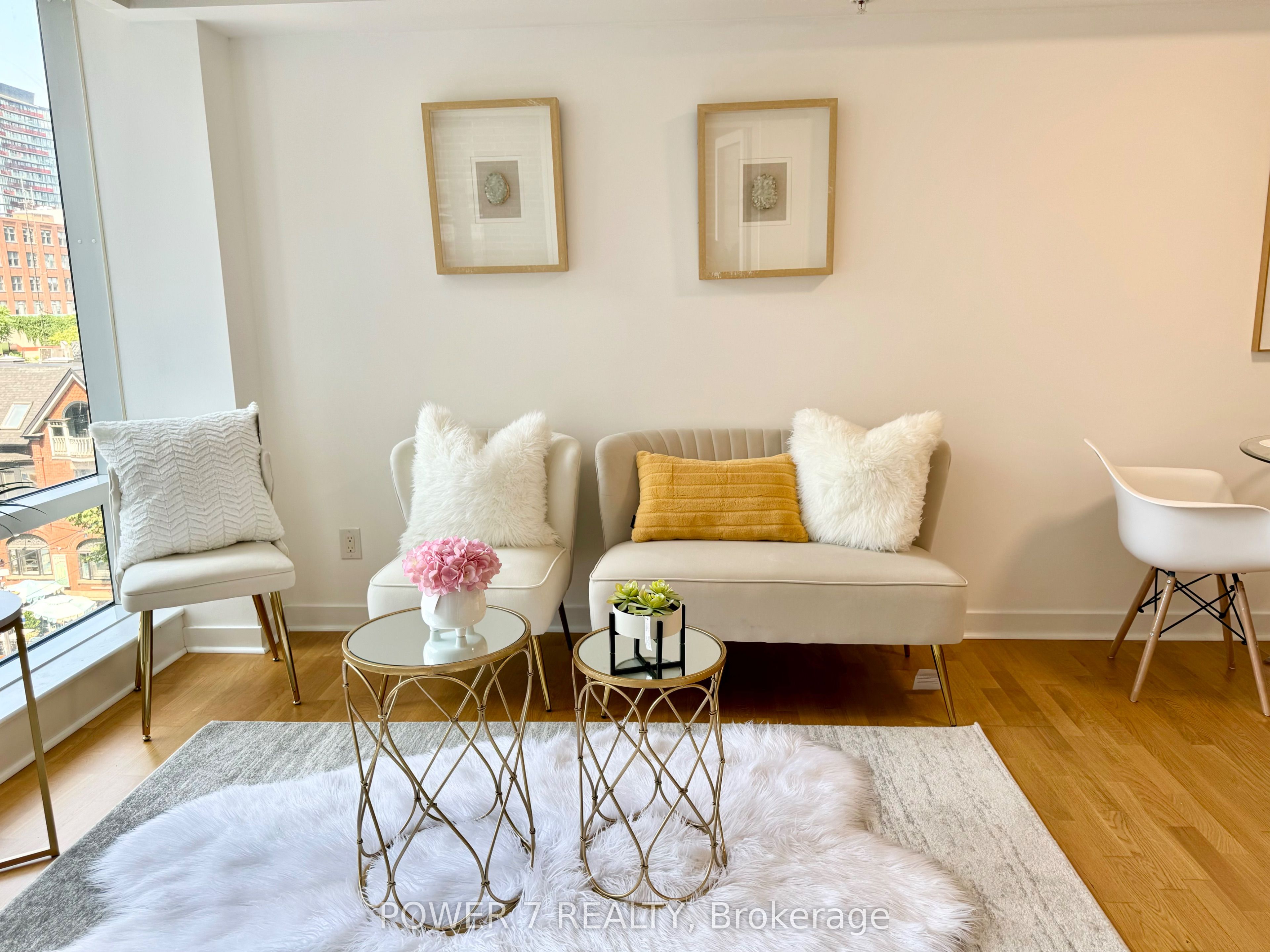 #503 - 295 Adelaide Street Property Photo 9