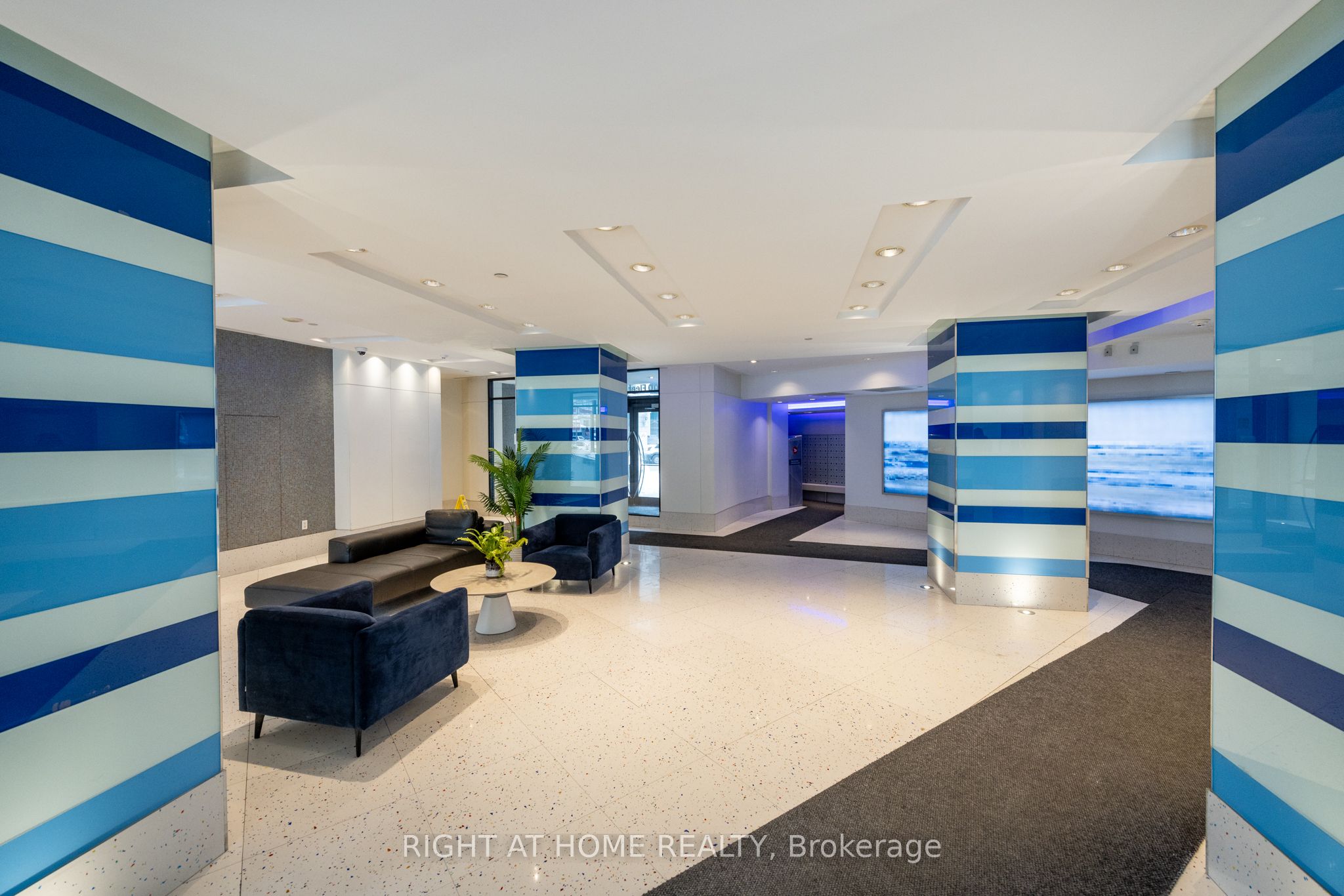 #2005 - 600 Fleet Street Property Photo 26