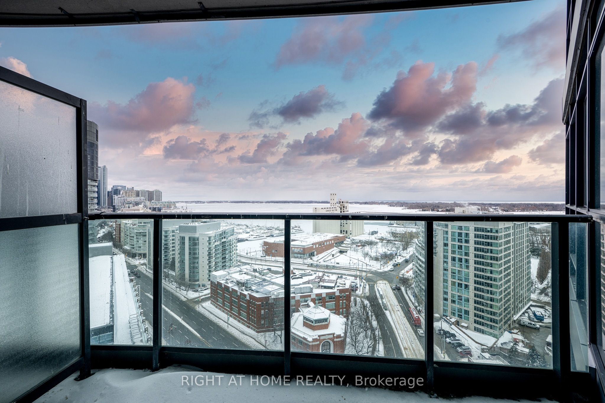#2005 - 600 Fleet Street Property Photo 29