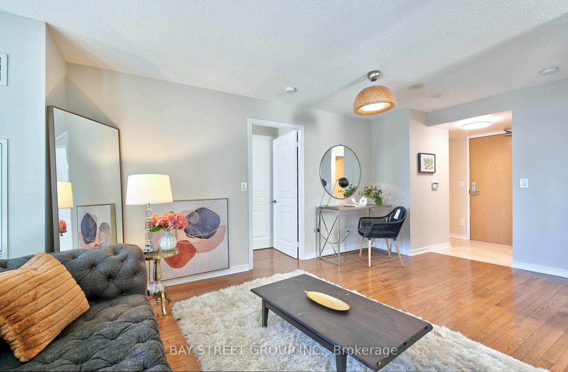#616 - 503 Beecroft Road Property Photo 4