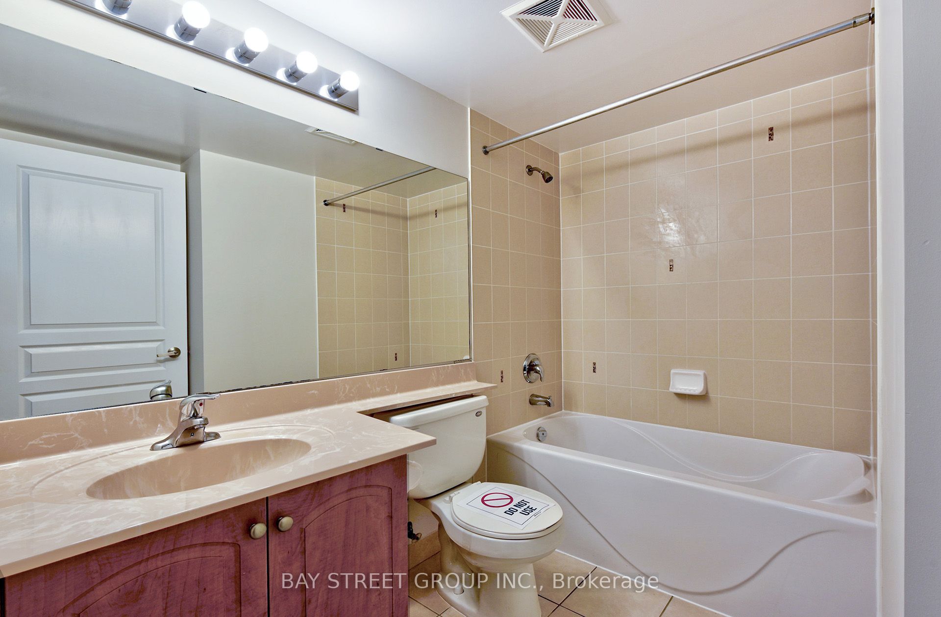 #616 - 503 Beecroft Road Property Photo 18