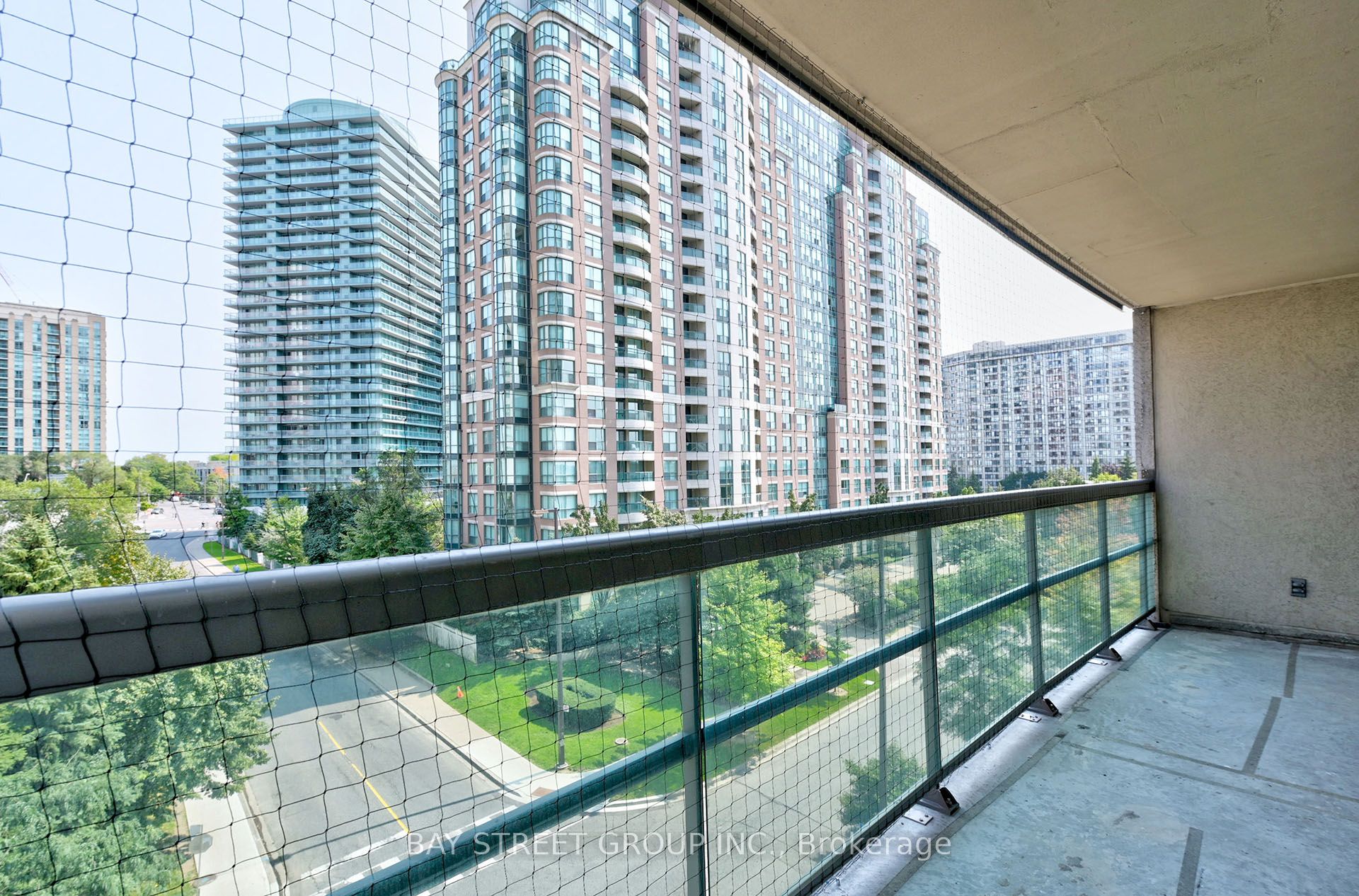 #616 - 503 Beecroft Road Property Photo 19
