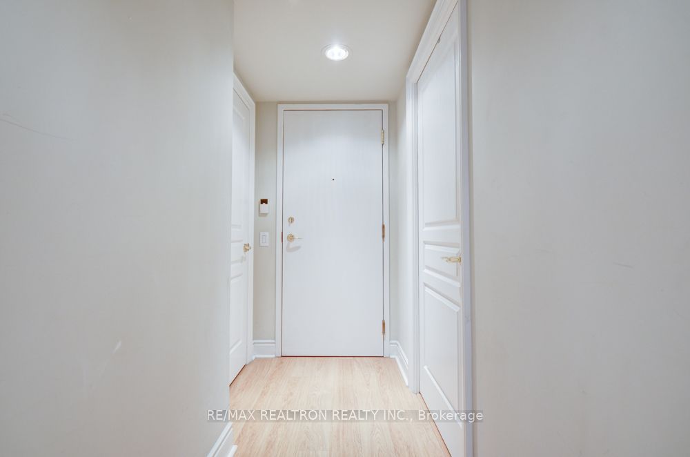 #410 - 10 Northtown Way Property Photo 7