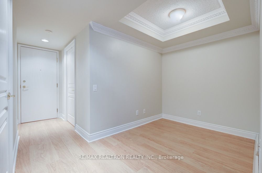 #410 - 10 Northtown Way Property Photo 8