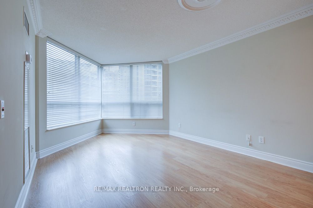 #410 - 10 Northtown Way Property Photo 13