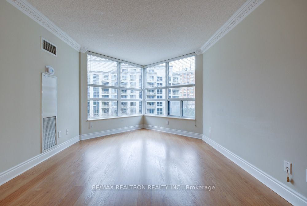 #410 - 10 Northtown Way Property Photo 14