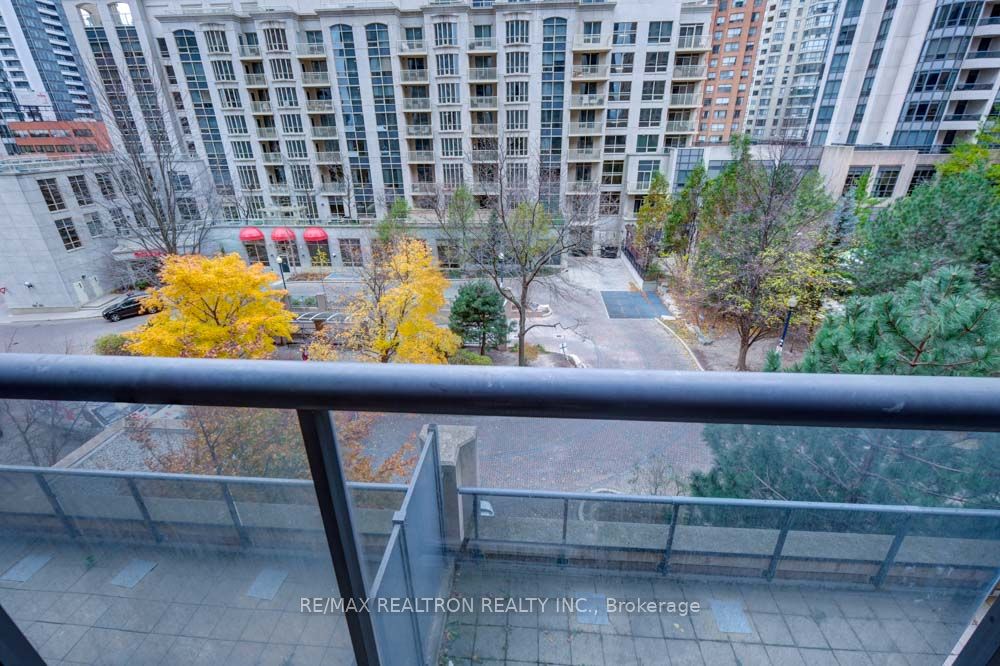#410 - 10 Northtown Way Property Photo 24