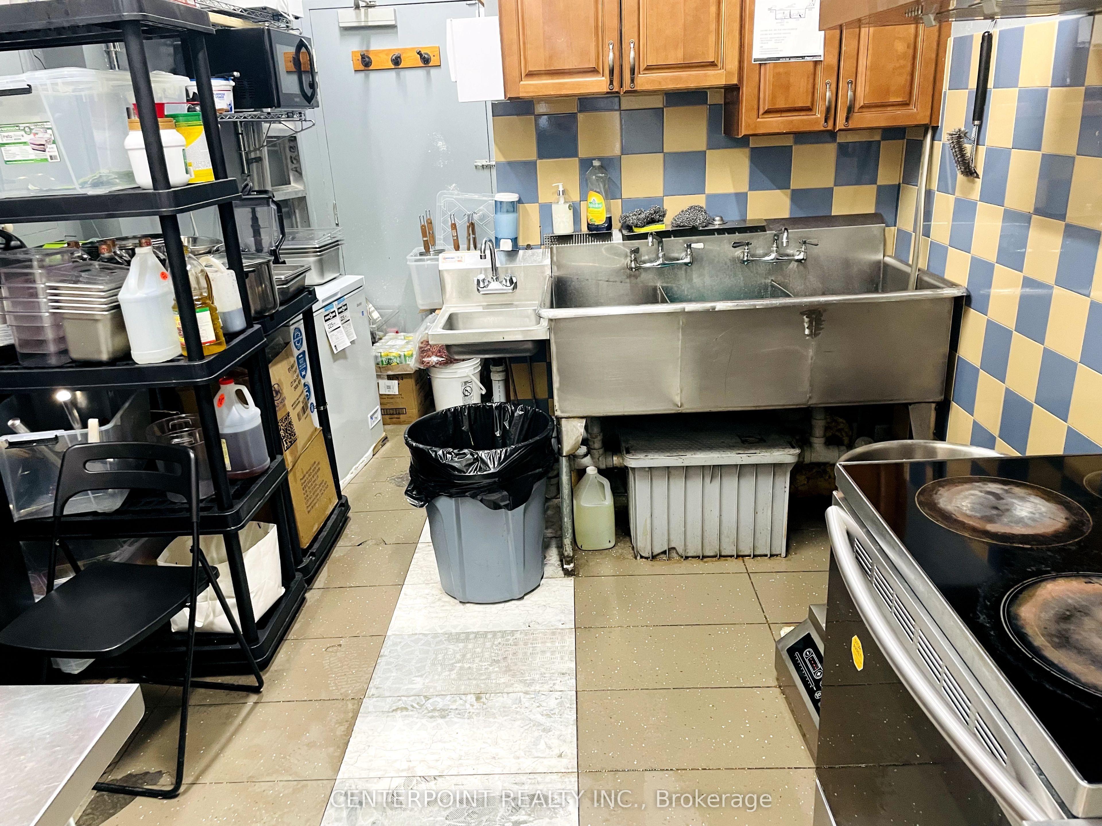 #23 - 15 Northtown Way Property Photo 7