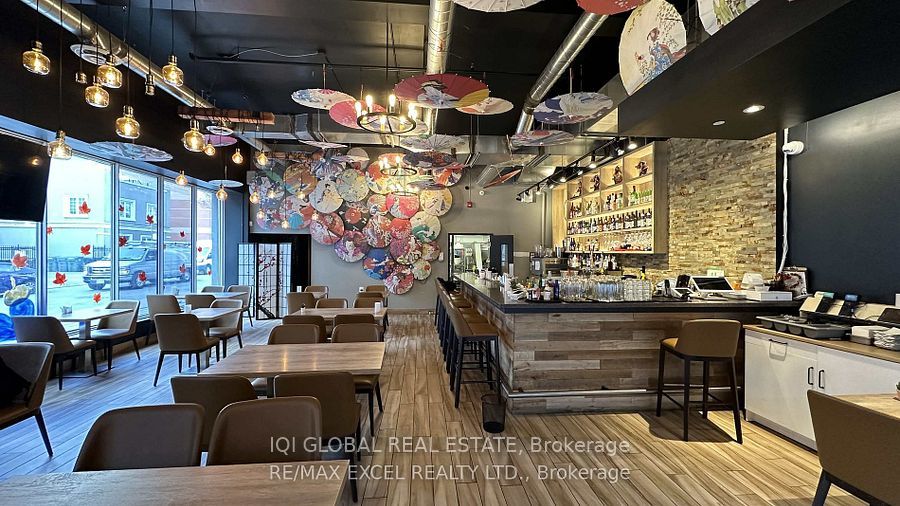 530 Yonge Street Property Photo 2