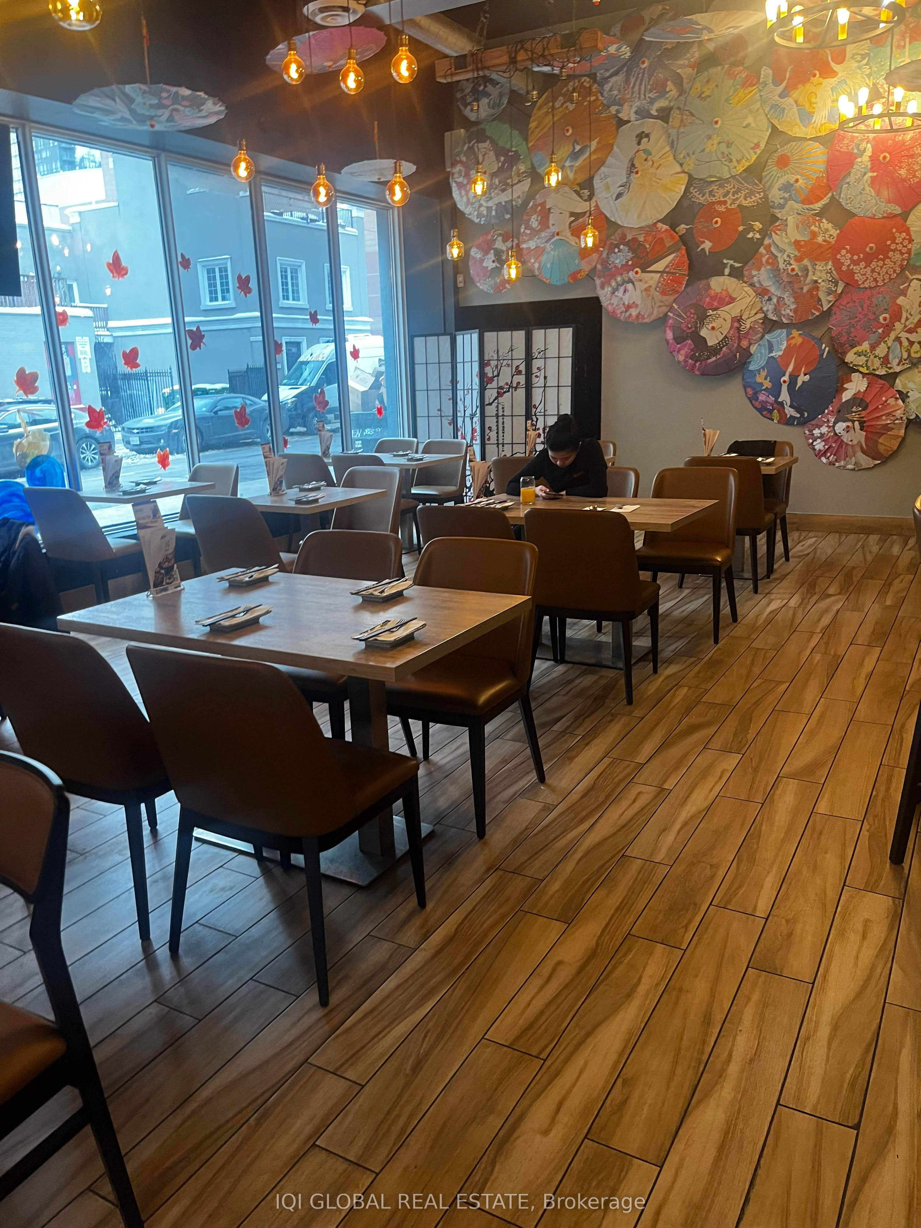 530 Yonge Street Property Photo 6