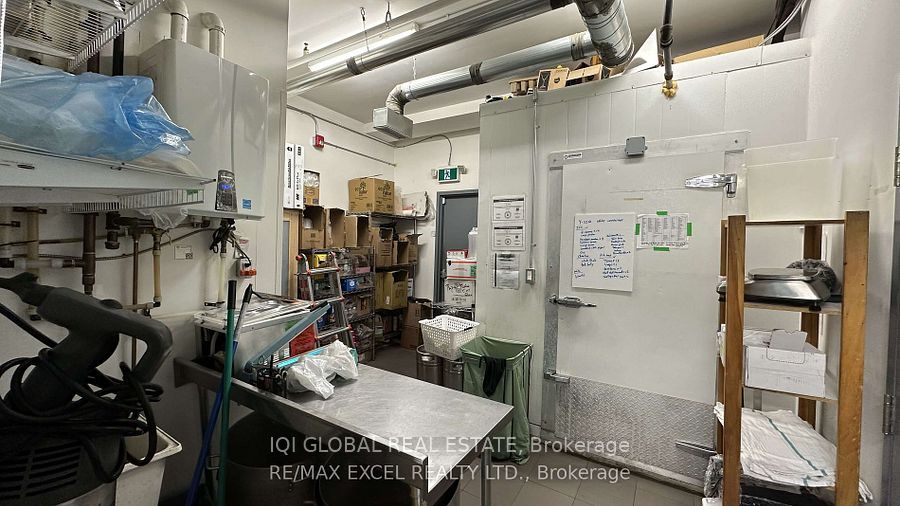 530 Yonge Street Property Photo 9