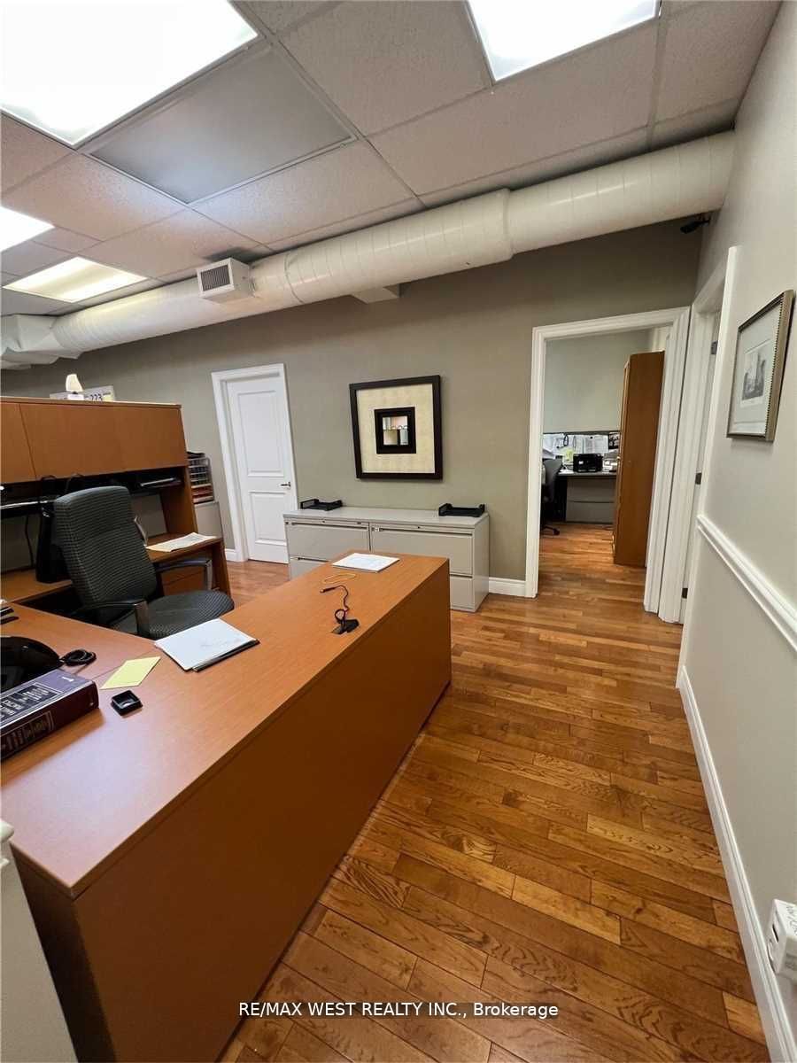 #16 - 1170 Dundas Street Property Photo 8