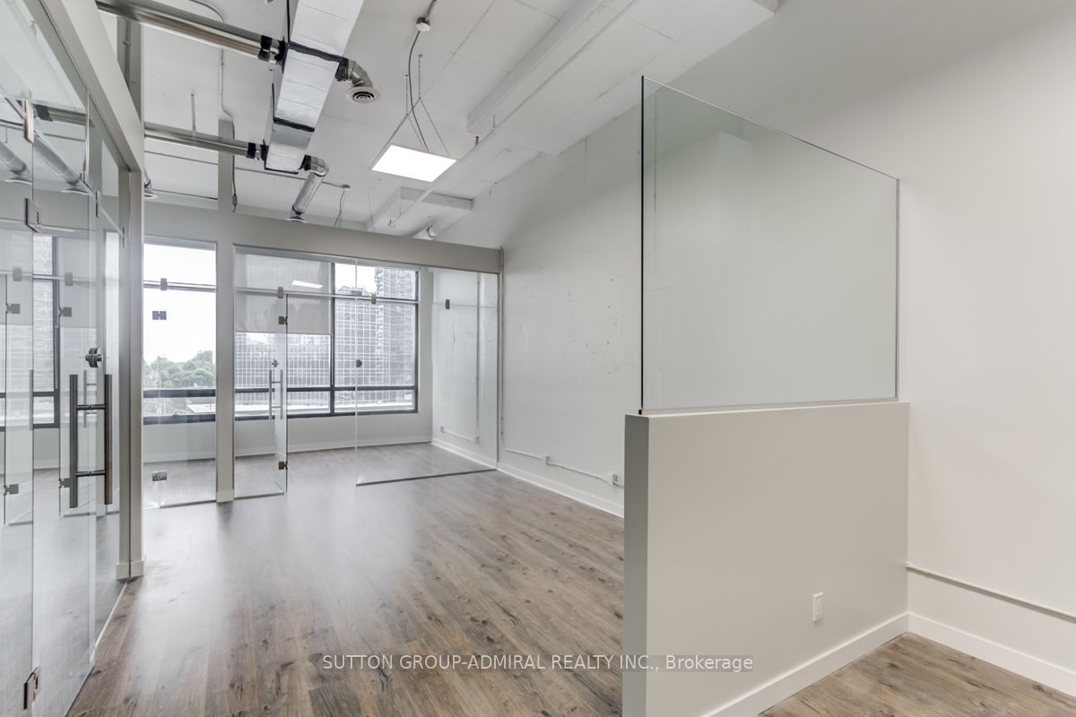 #4n - 4773 Yonge Street Property Photo 7