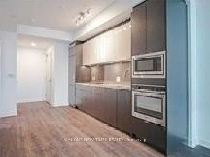 #808 - 115 Blue Jays Way Property Photo 6