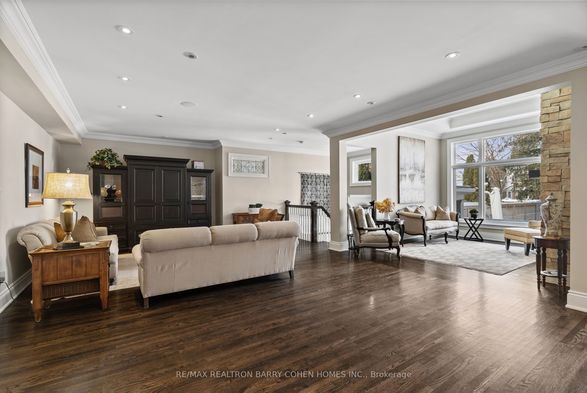 72 Teddington Park Avenue Property Photo 13