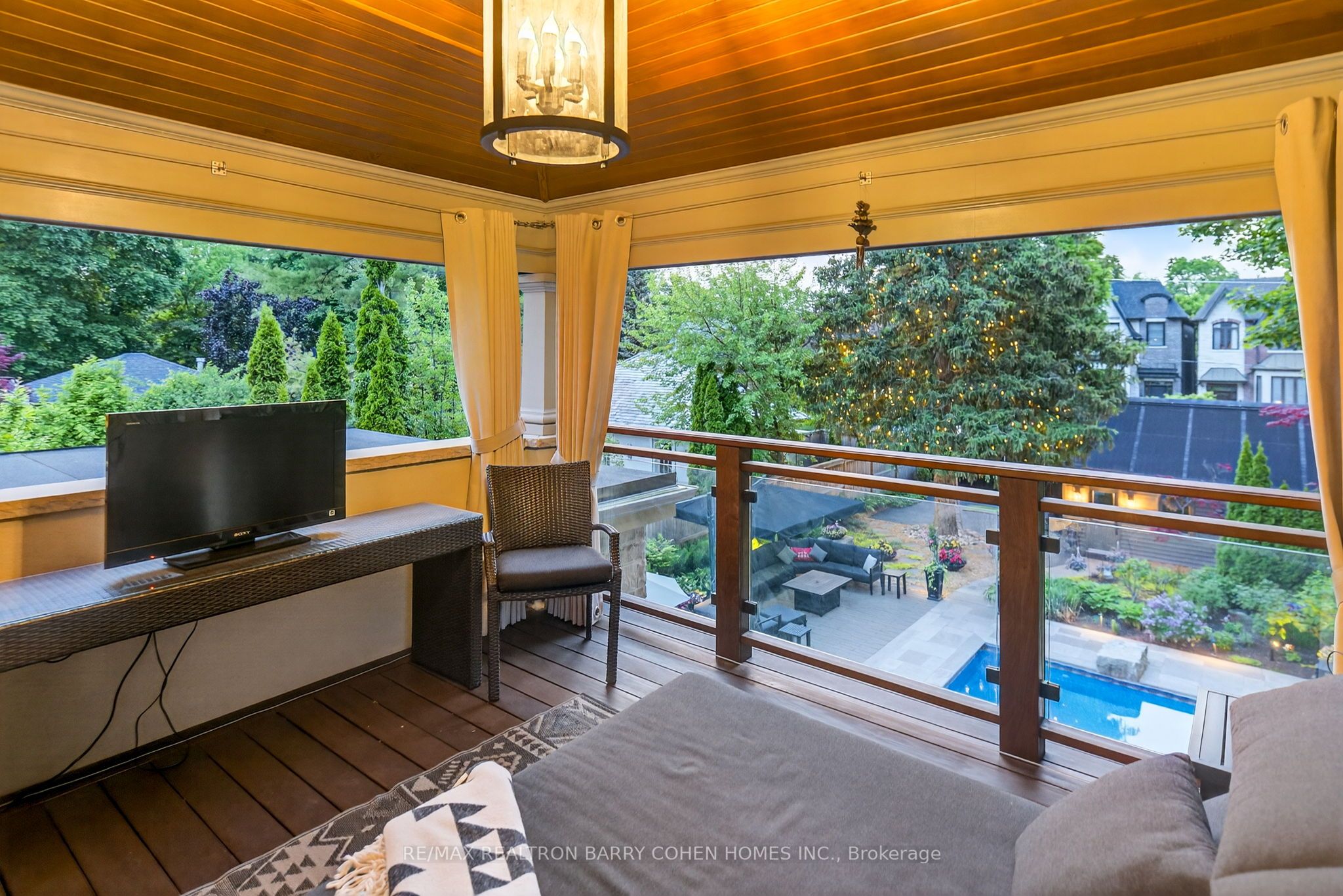 72 Teddington Park Avenue Property Photo 20