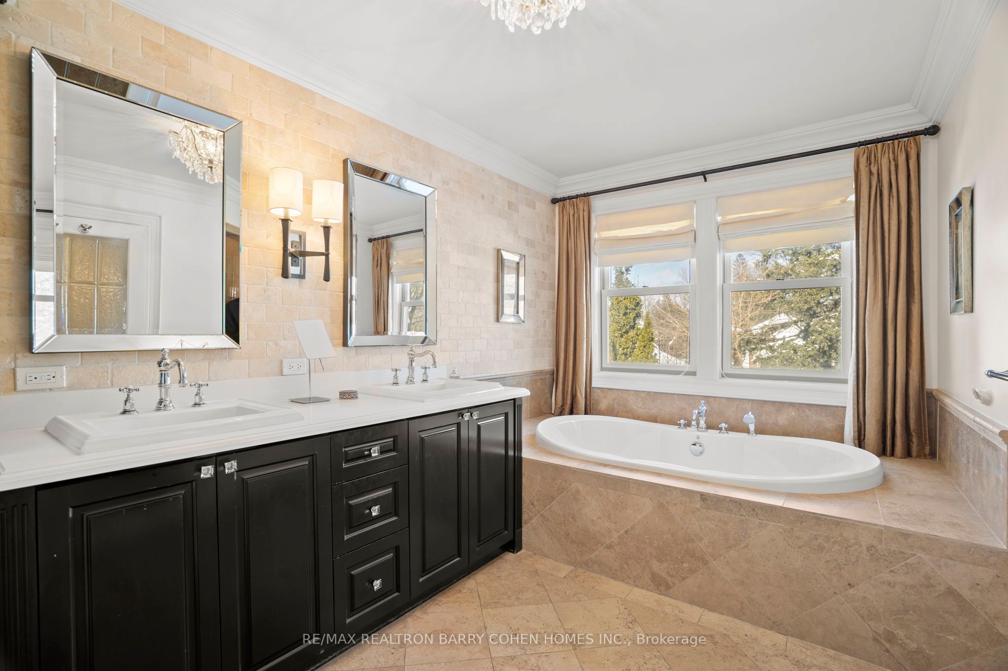 72 Teddington Park Avenue Property Photo 23