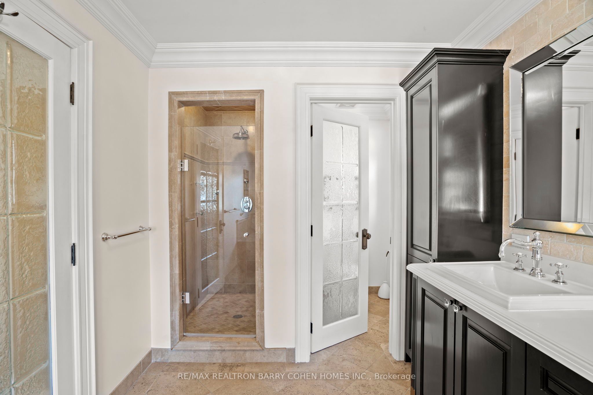 72 Teddington Park Avenue Property Photo 24